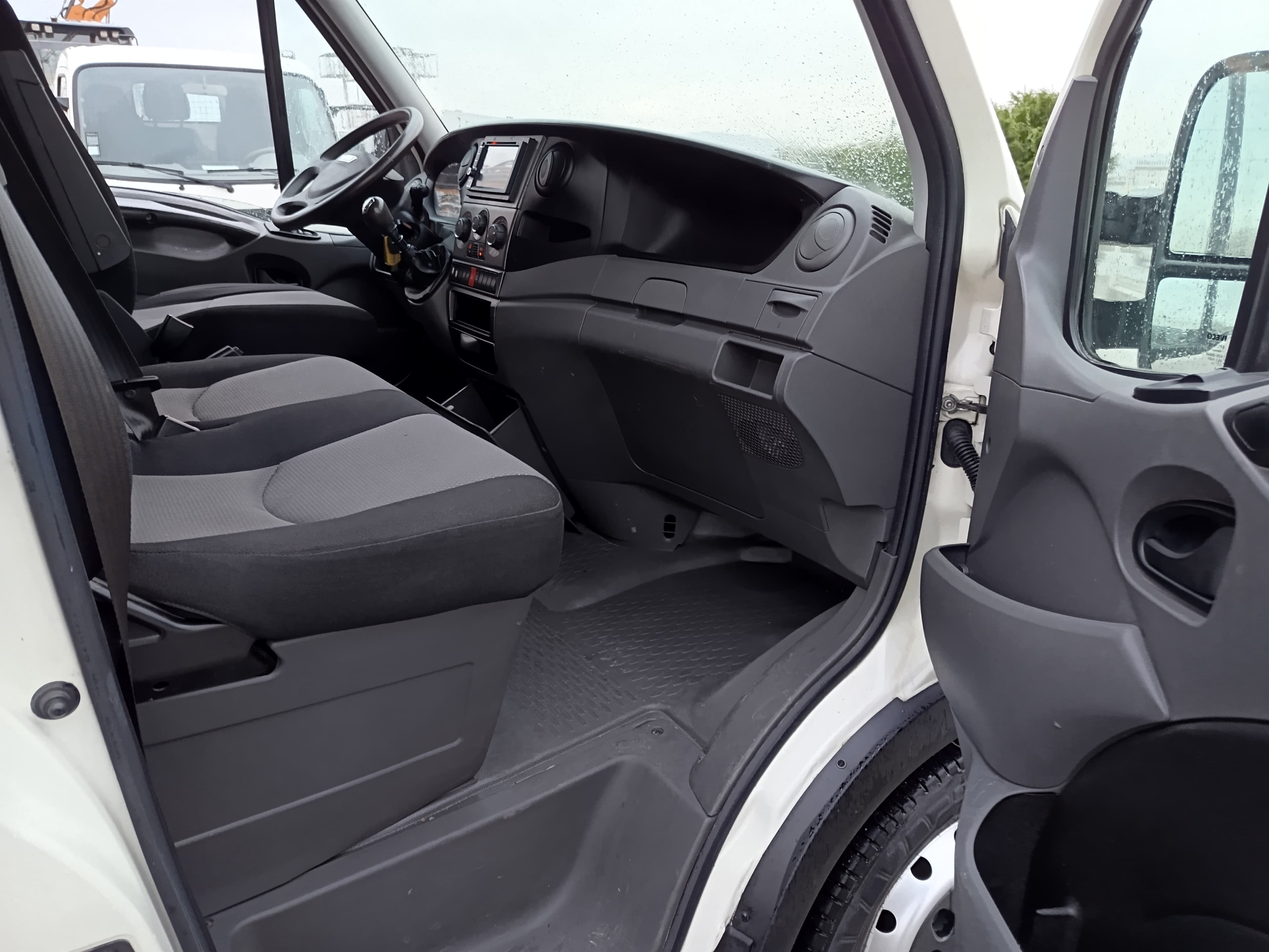 Iveco Daily · Ano 2014 — imagem 19