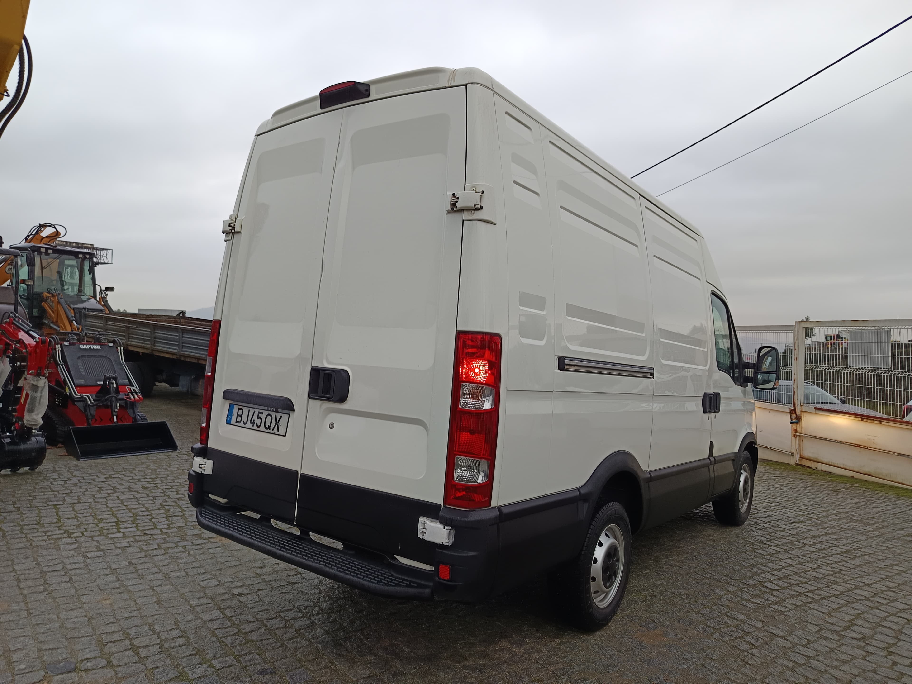 Iveco Daily · Ano 2014 — imagem 4