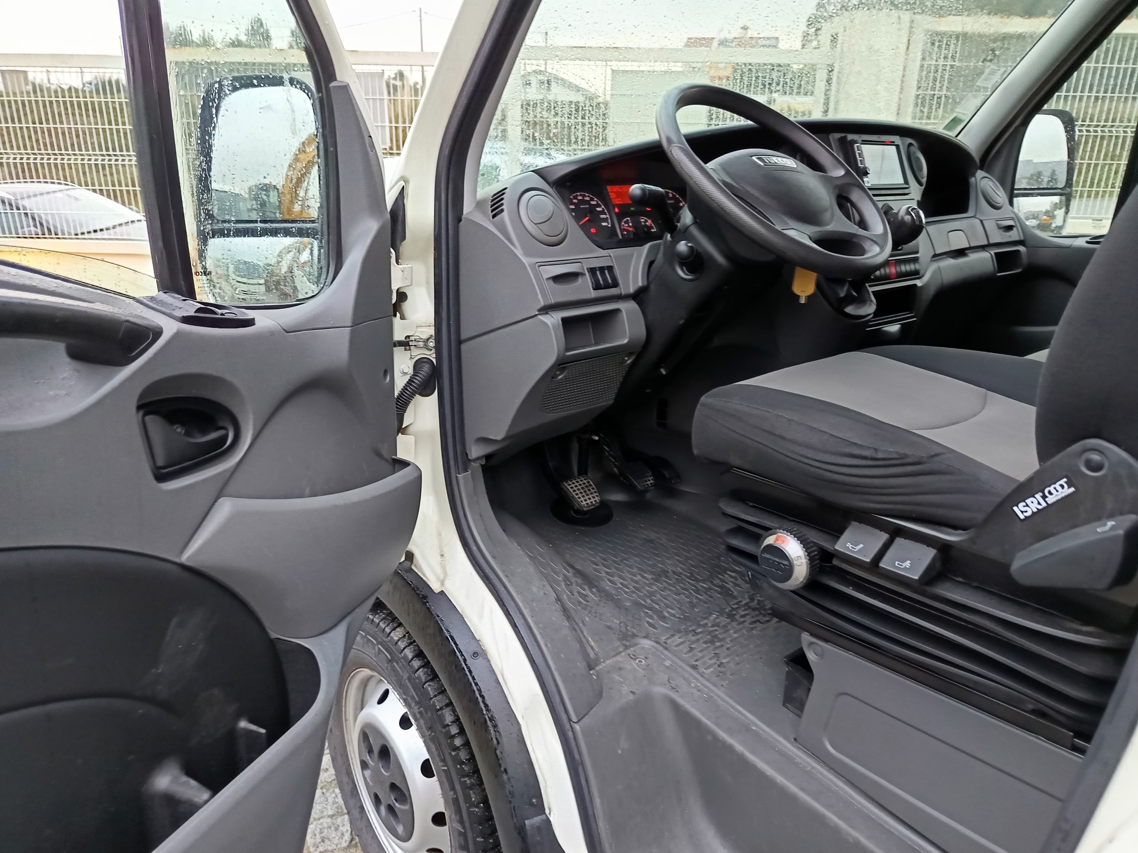 Iveco Daily · Ano 2014 — imagem 22