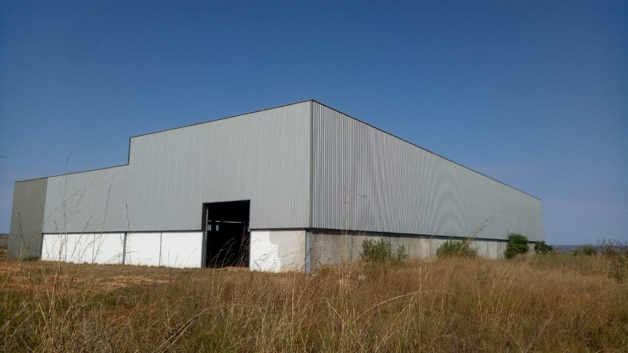 Armazéns em terreno de 5000m² — imagen 3