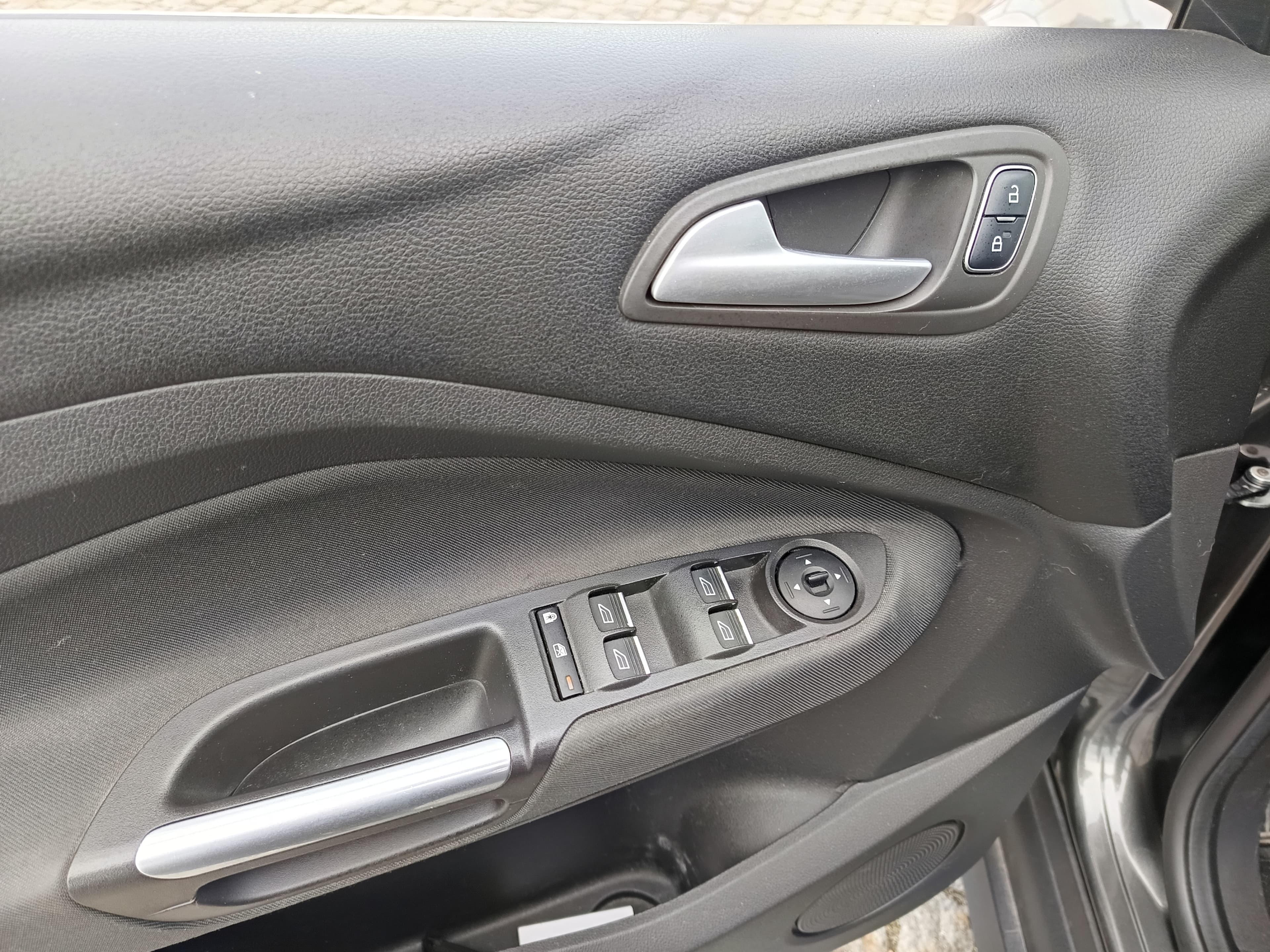 Ford Grand C-Max · Ano 2017 — imagem 26