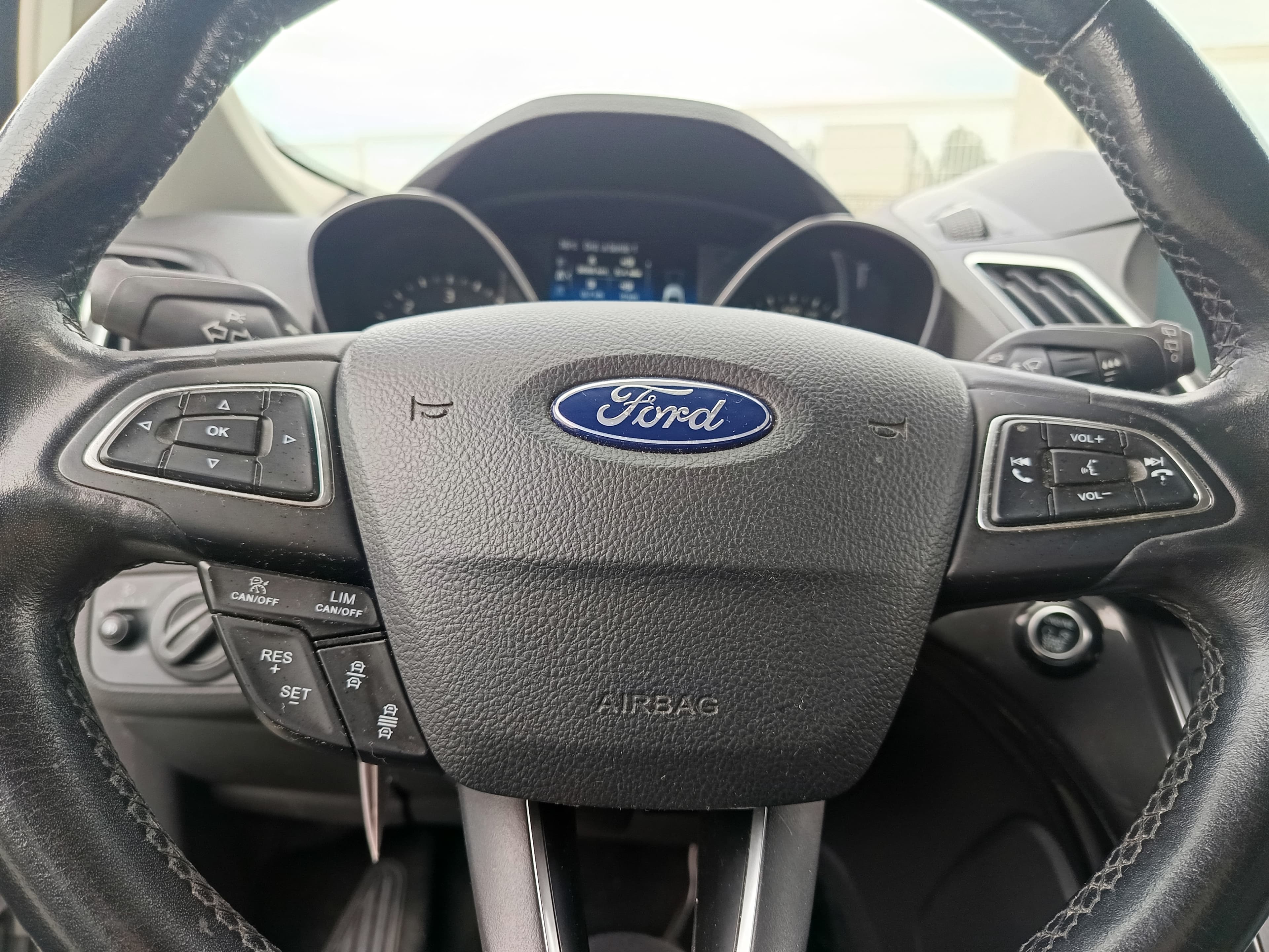 Ford Grand C-Max · Ano 2017 — imagem 35