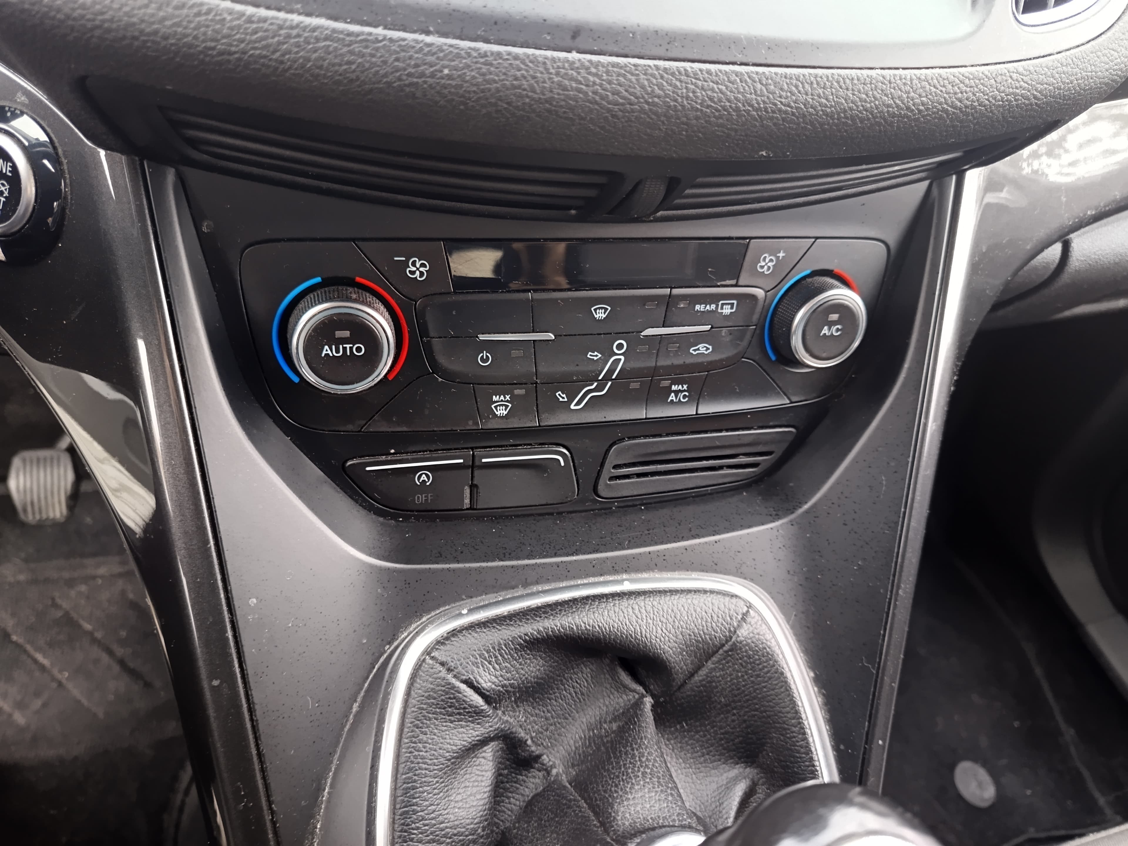 Ford Grand C-Max · Ano 2017 — imagem 33