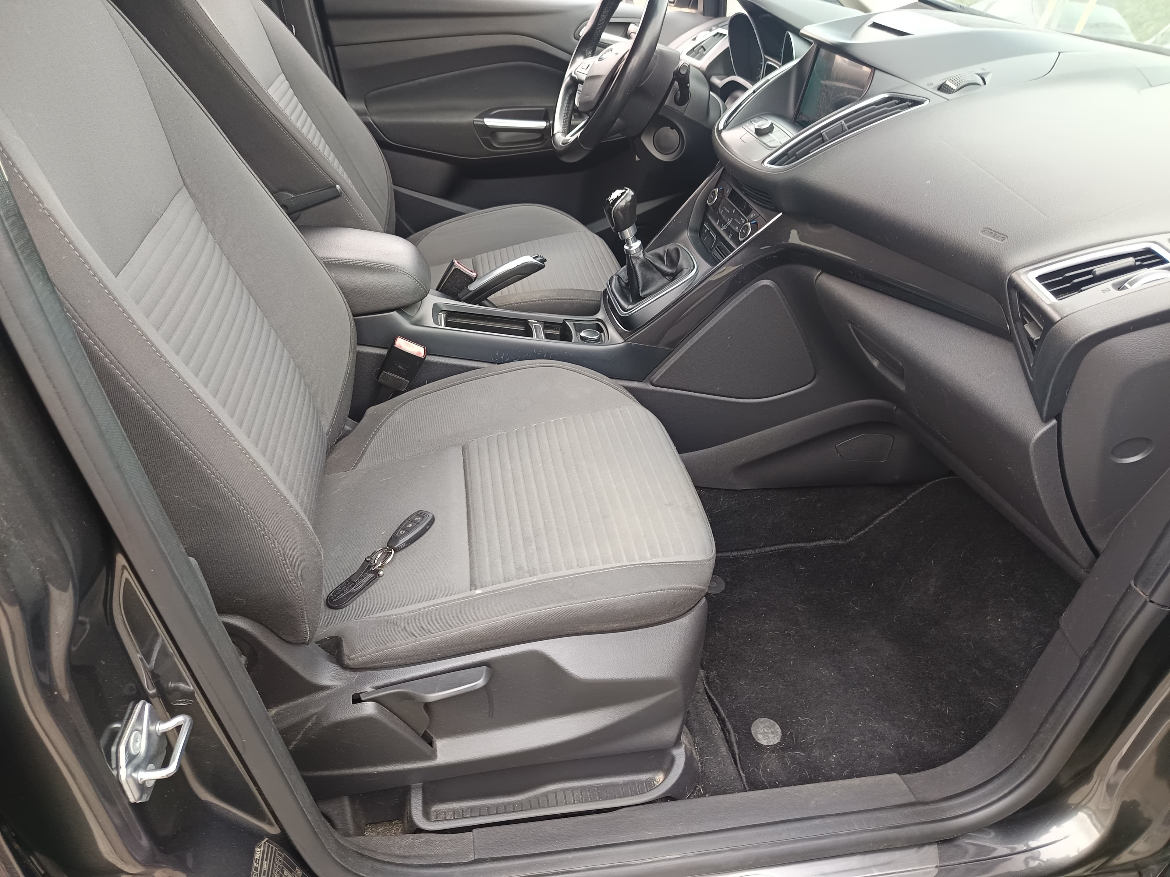 Ford Grand C-Max · Ano 2017 — imagem 21