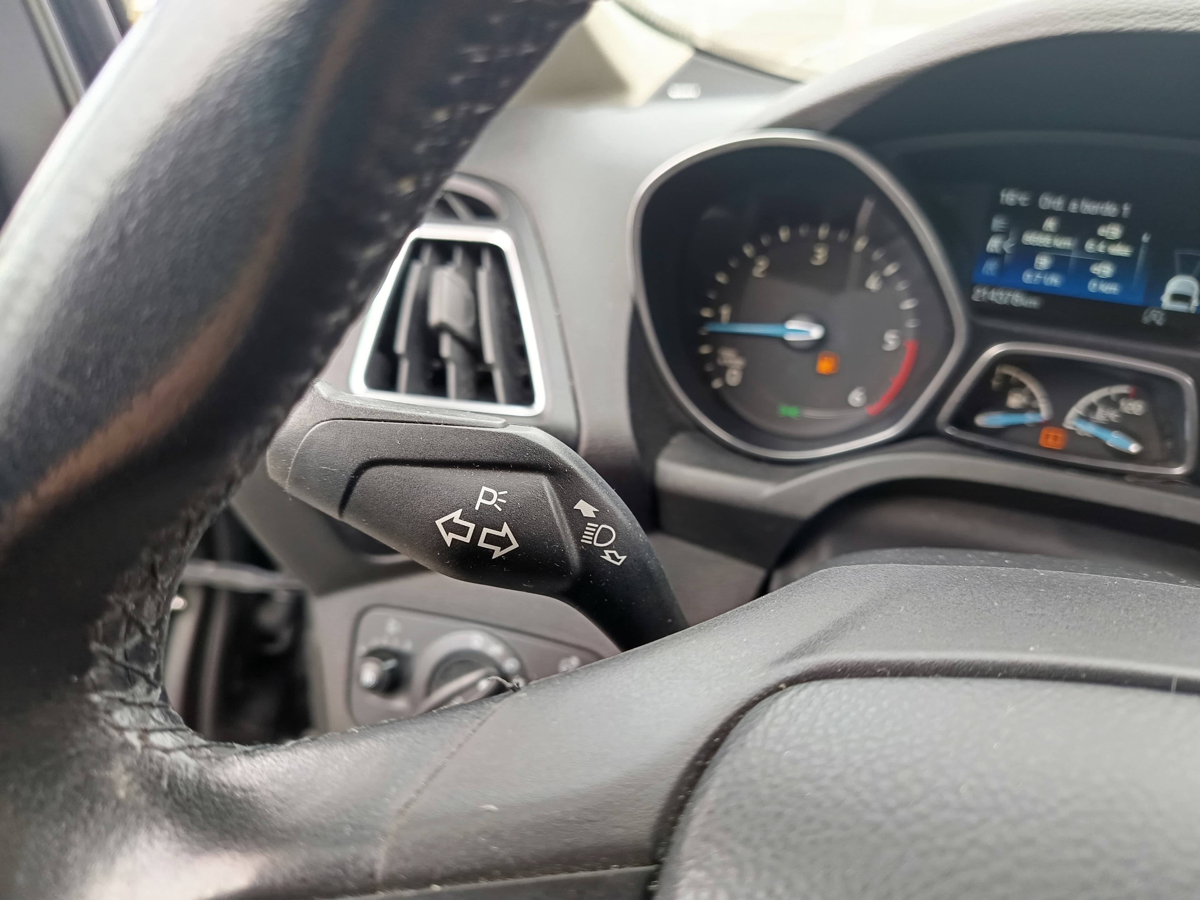 Ford Grand C-Max · Ano 2017 — imagem 37