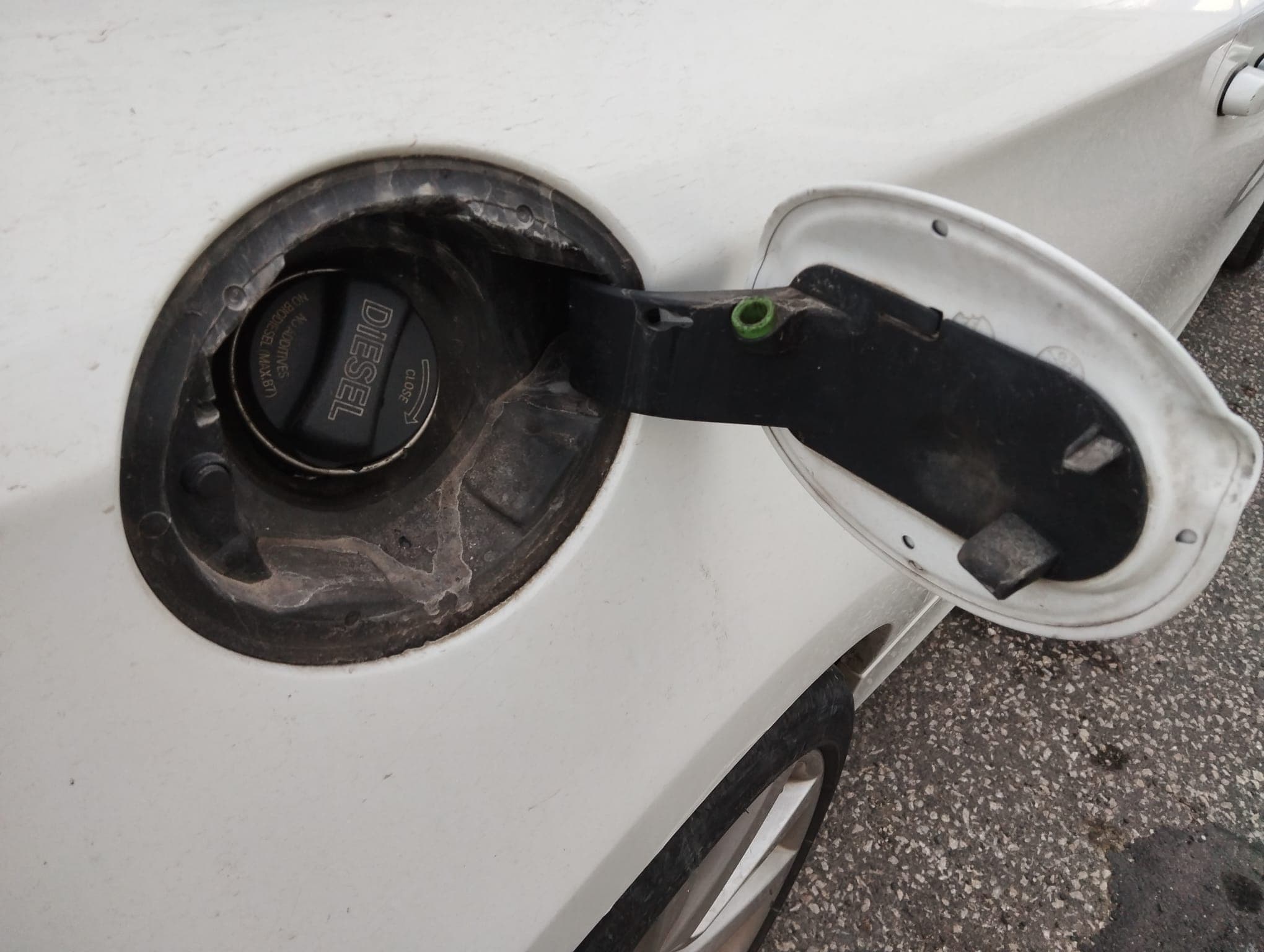 BMW 118d — image 12
