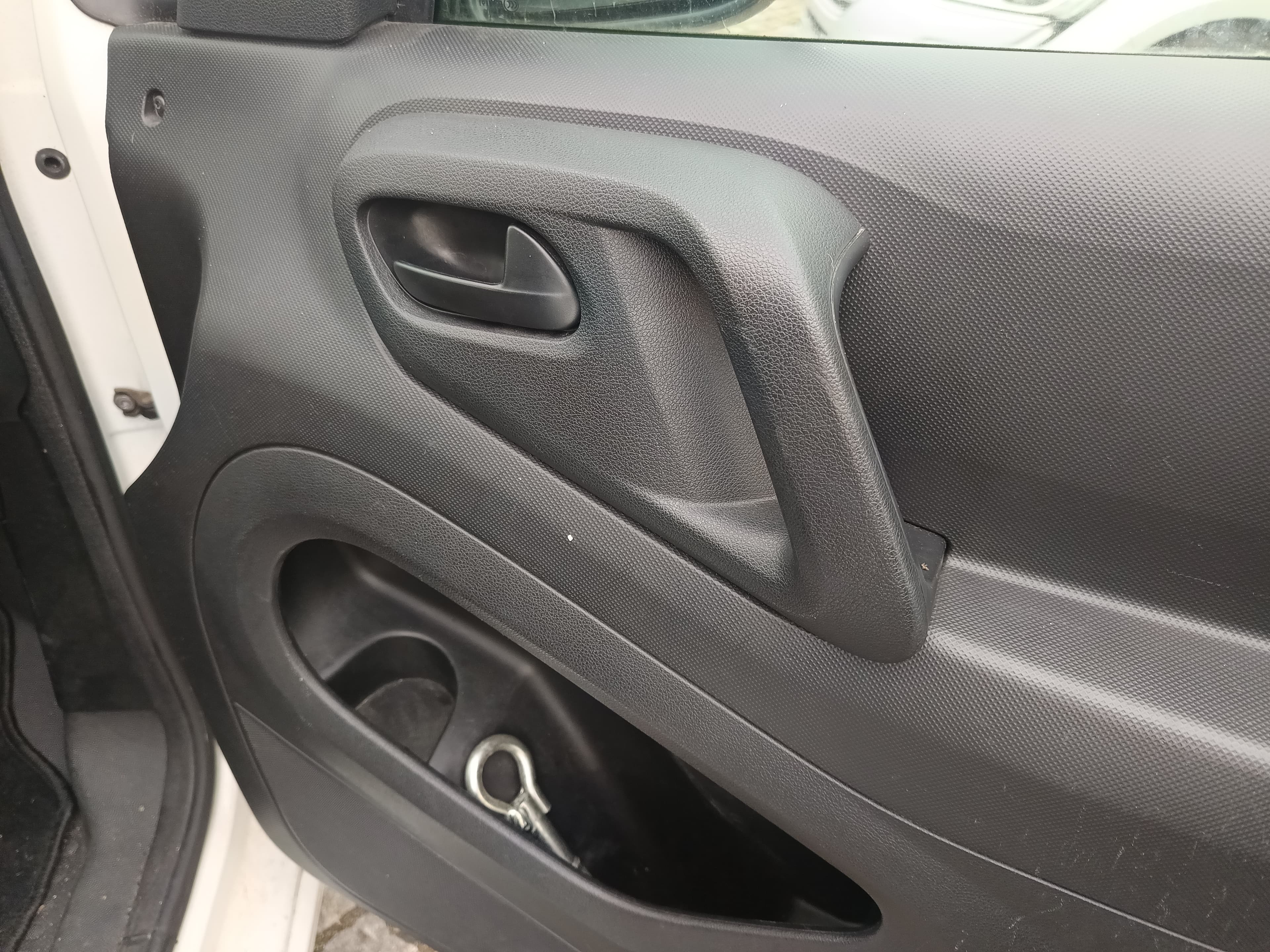 Peugeot Partner · Ano 2016 — image 21