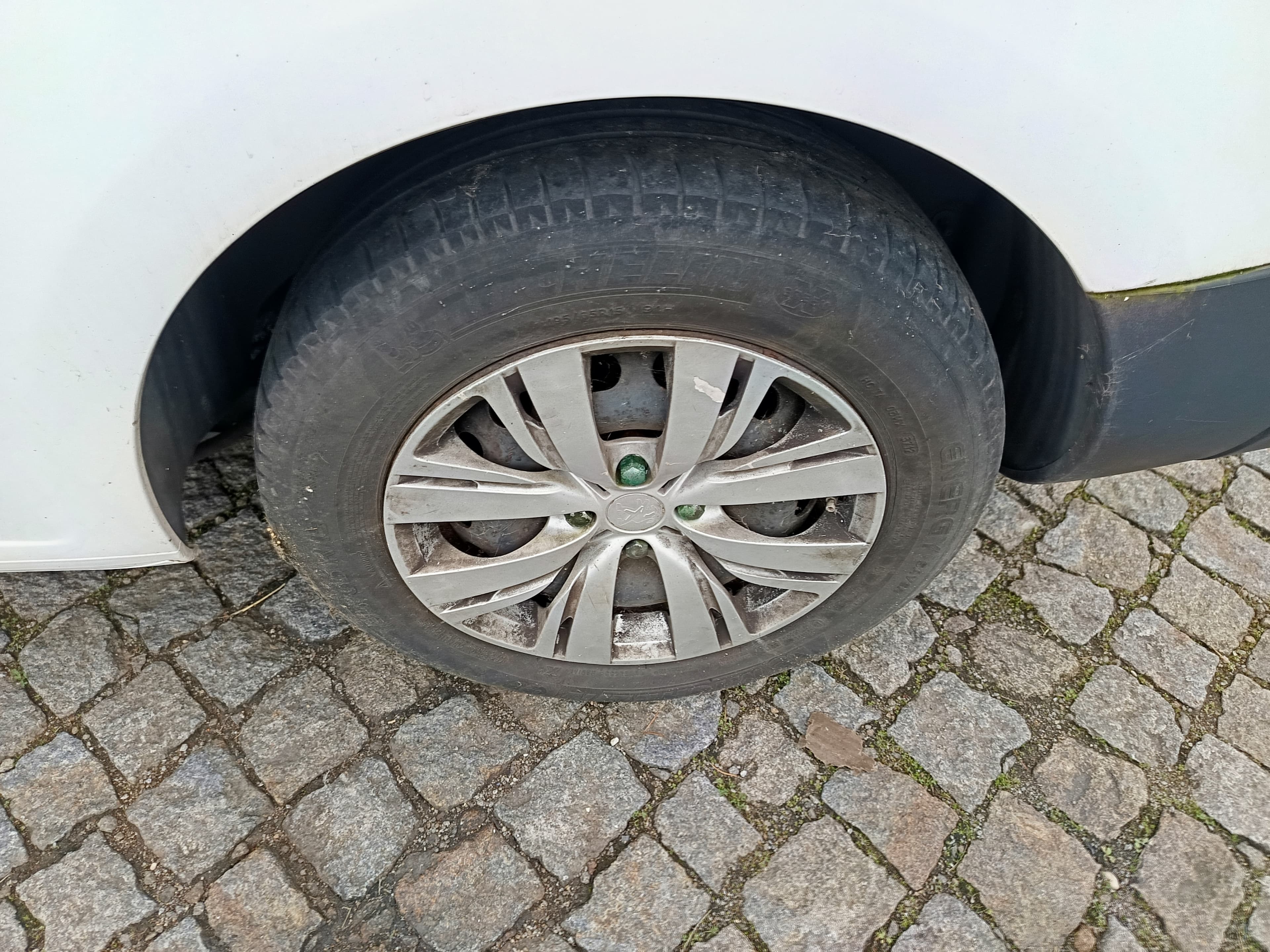 Peugeot Partner · Ano 2016 — image 13