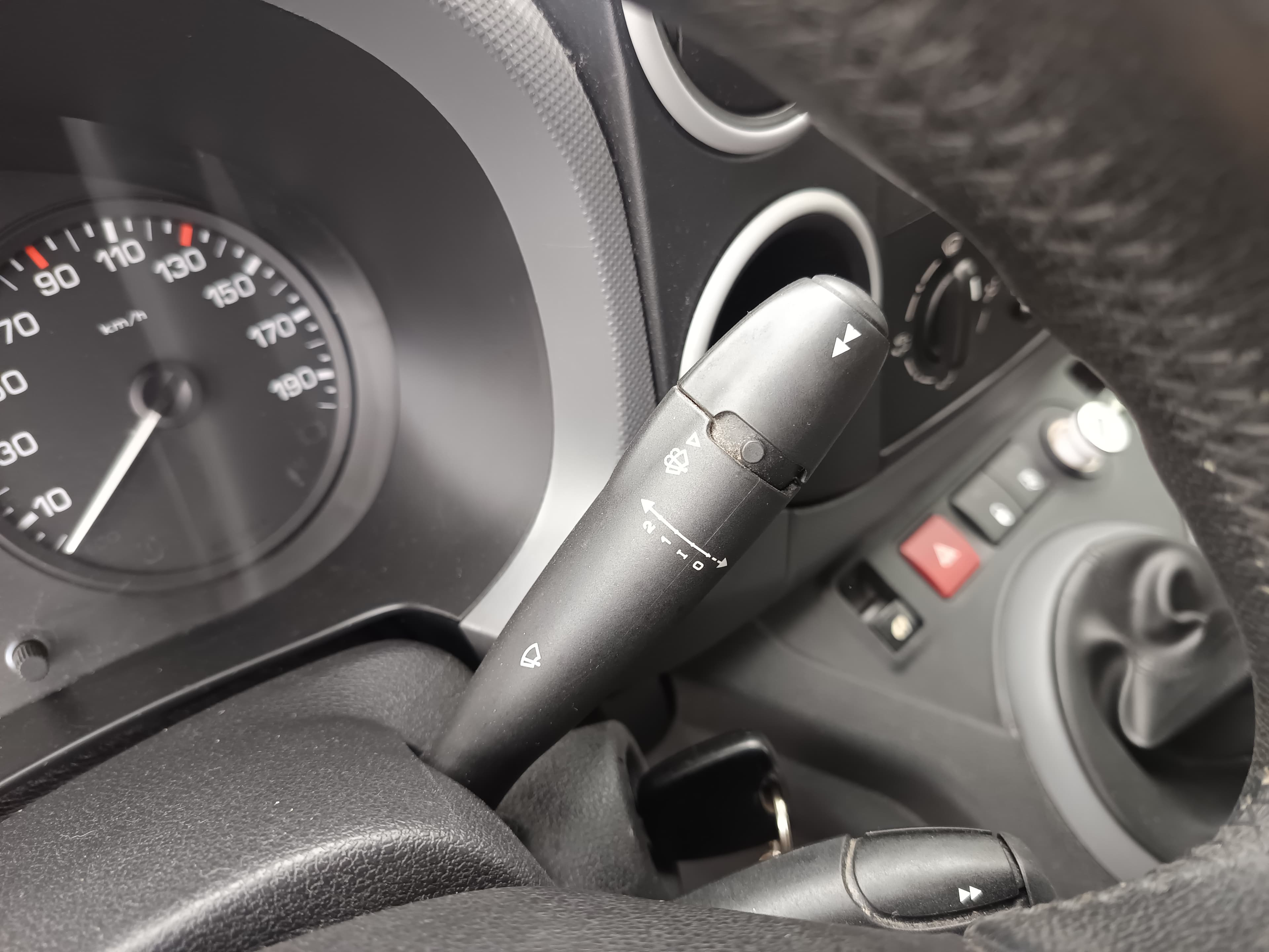 Peugeot Partner · Ano 2016 — image 32