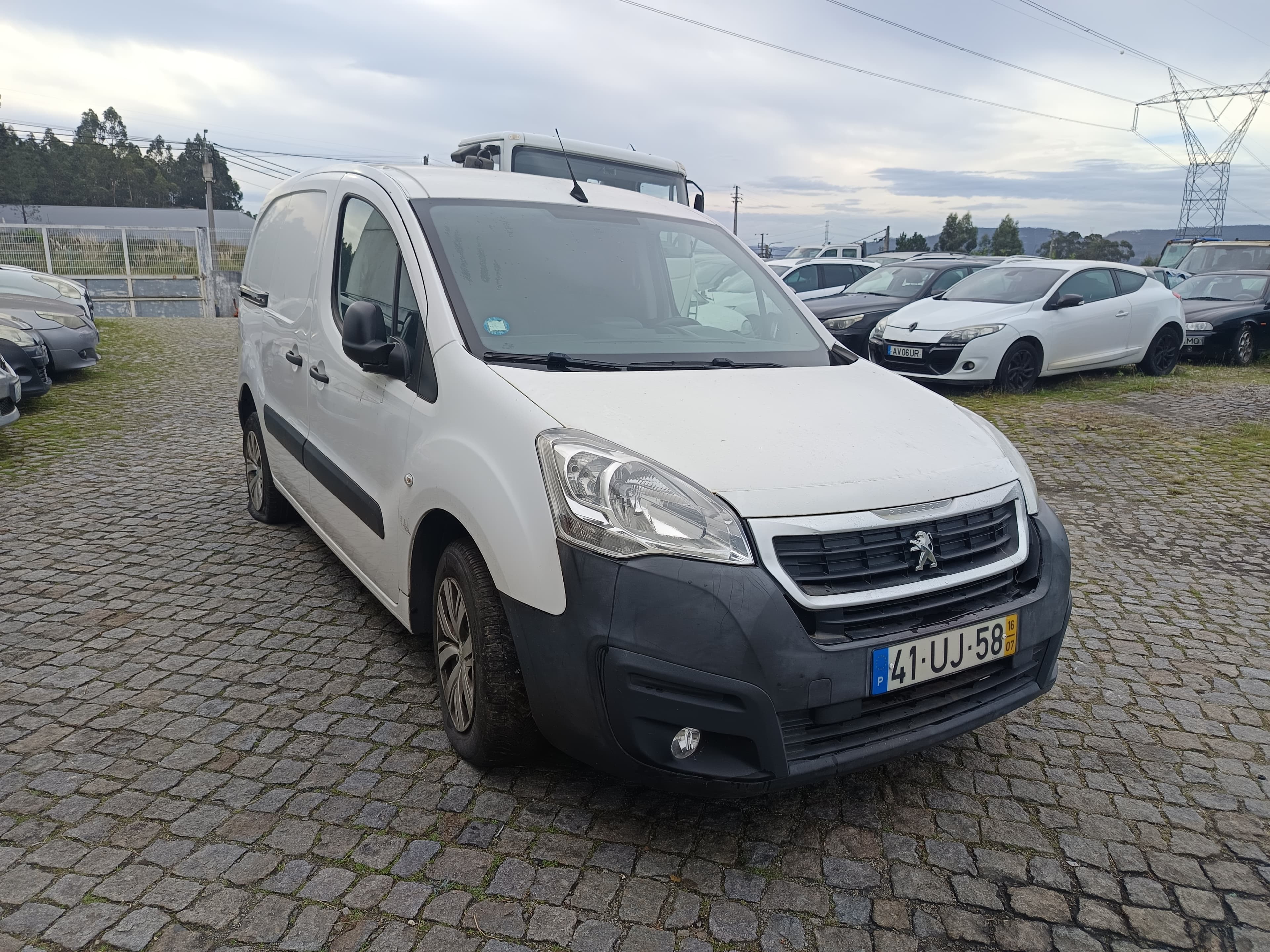 Peugeot Partner · Ano 2016 — image 2