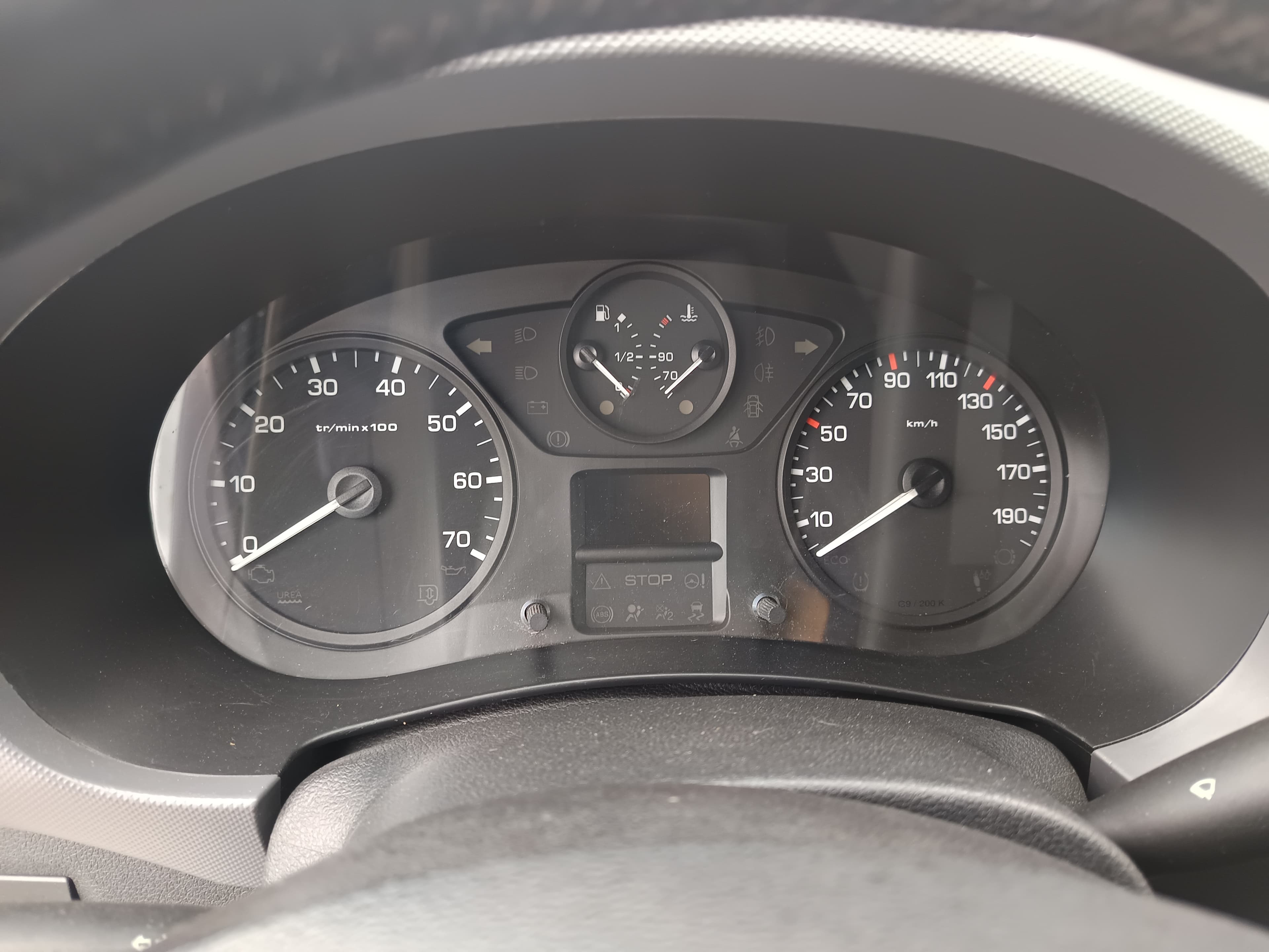Peugeot Partner · Ano 2016 — image 31