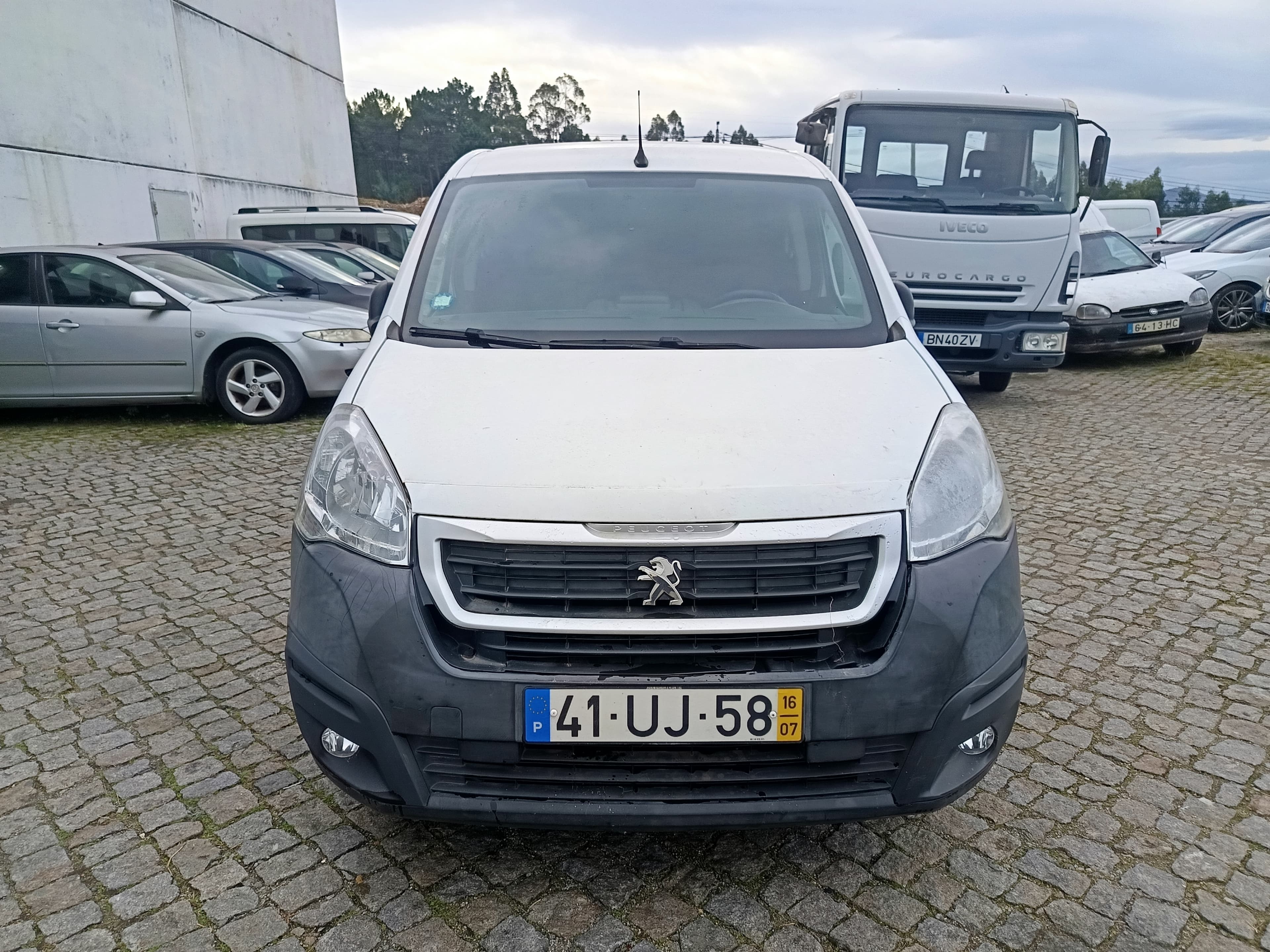 Peugeot Partner · Ano 2016 — image 3