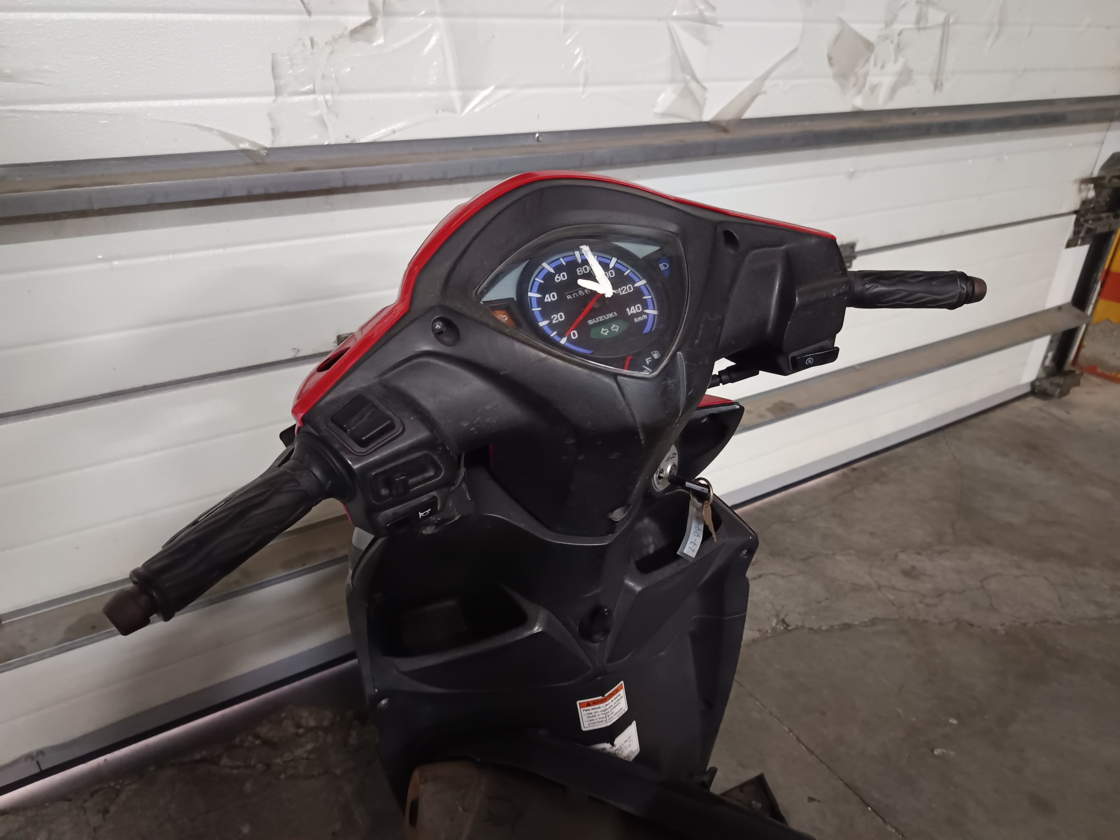 Suzuki UK 110 Adress · Ano 2015 — imagen 8