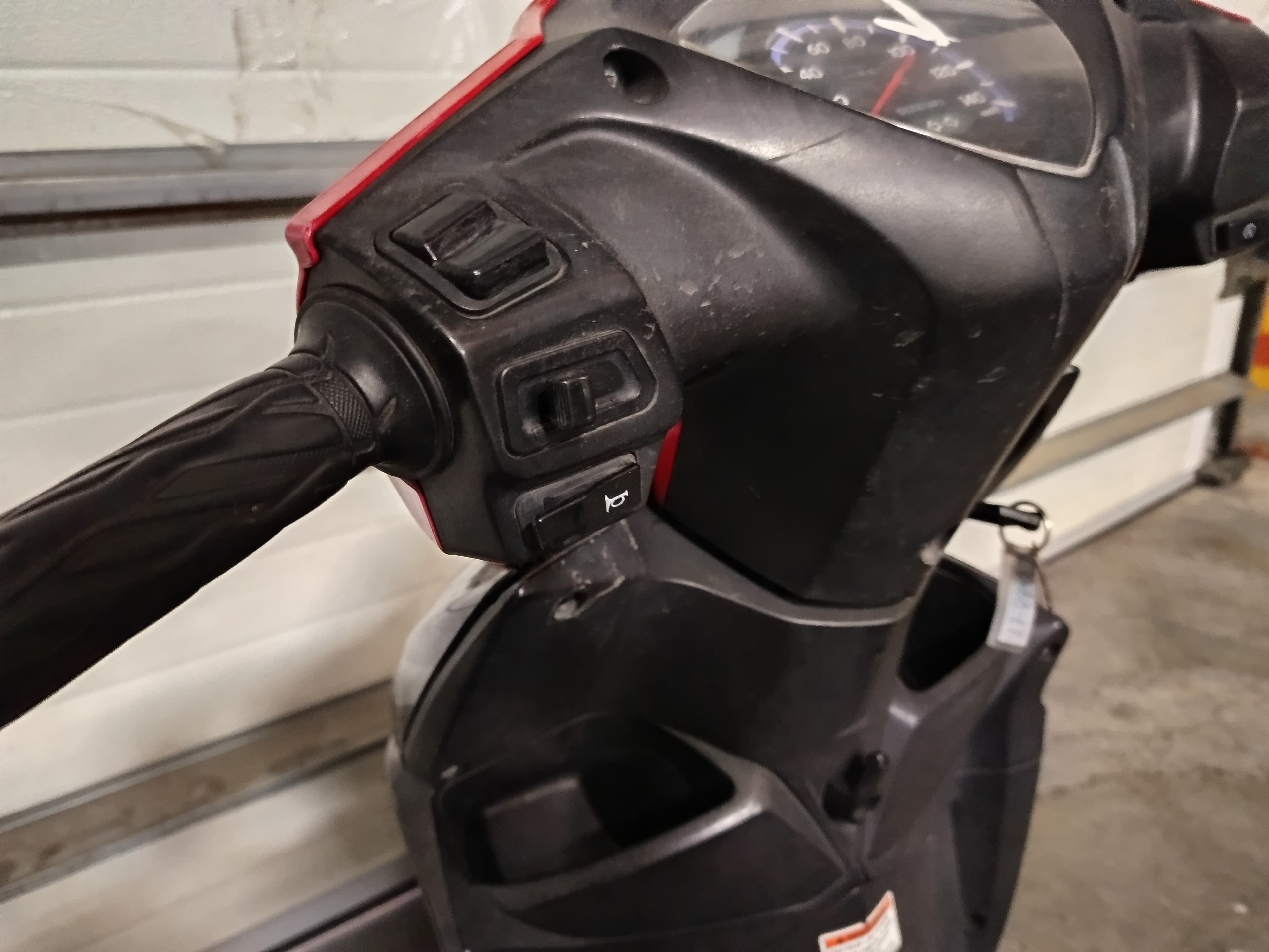Suzuki UK 110 Adress · Ano 2015 — imagen 9
