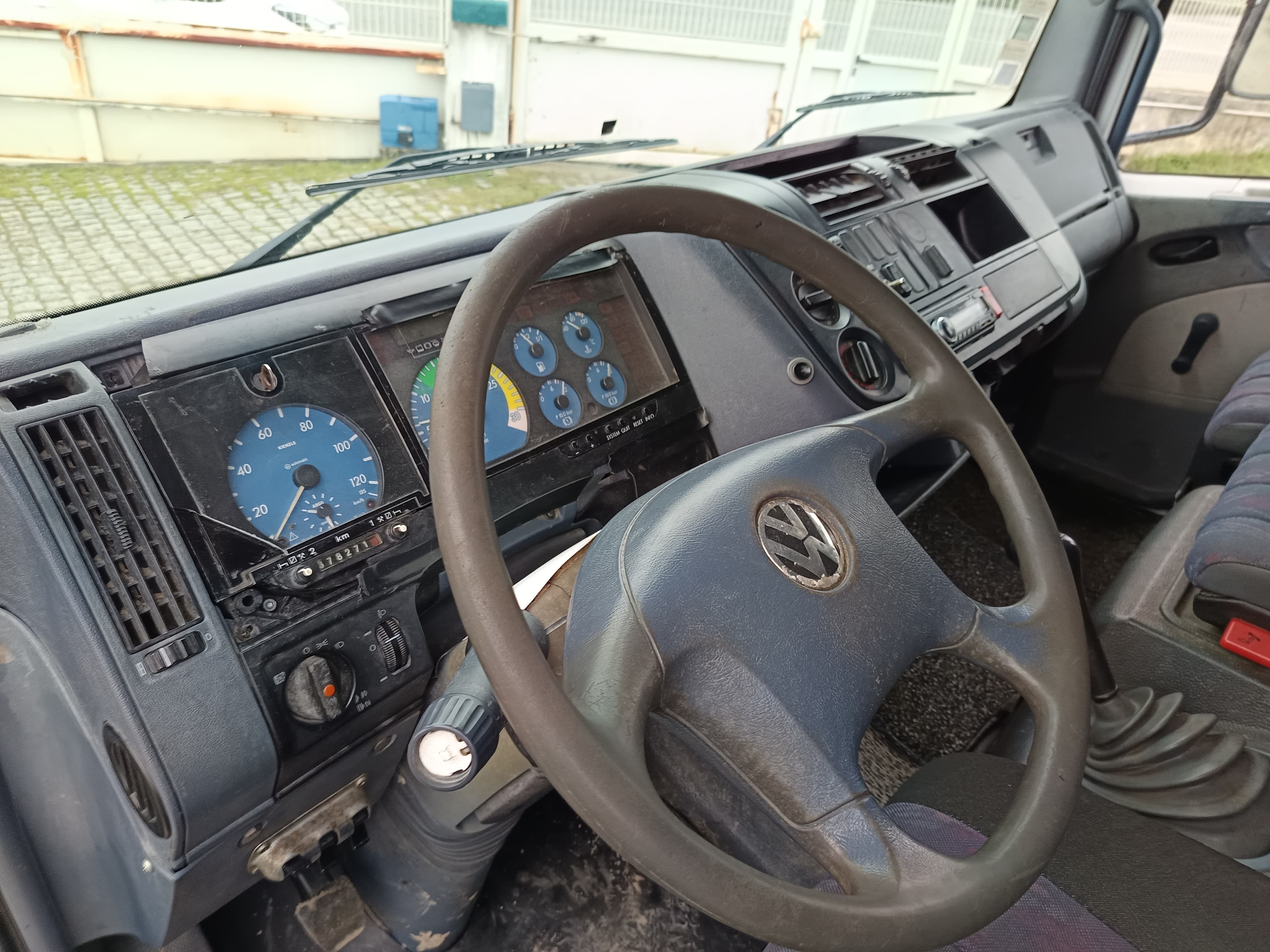 Mercedes-Benz Atego 815 · Ano 1998 — imagem 25
