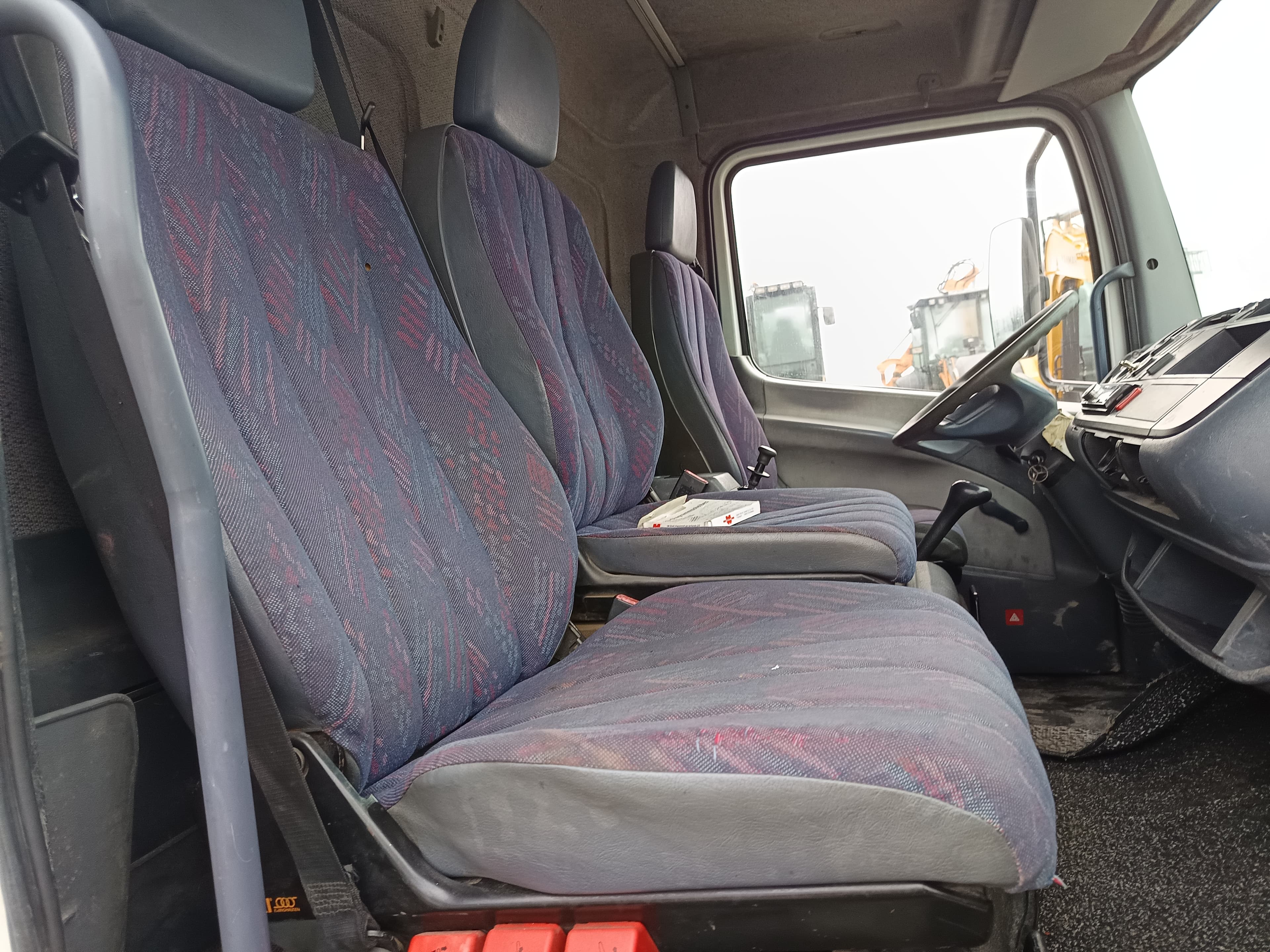 Mercedes-Benz Atego 815 · Ano 1998 — imagem 19