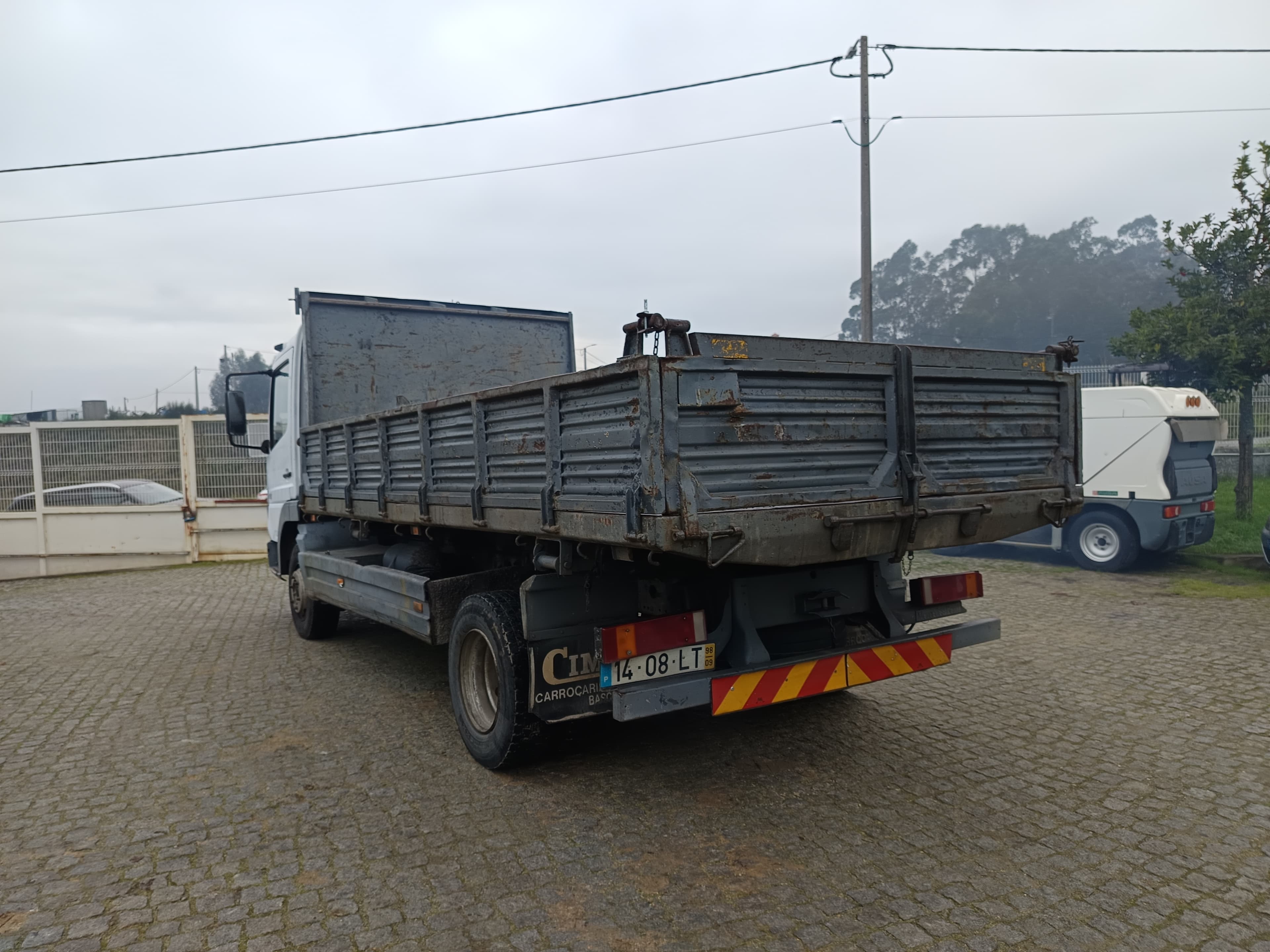 Mercedes-Benz Atego 815 · Ano 1998 — imagem 4