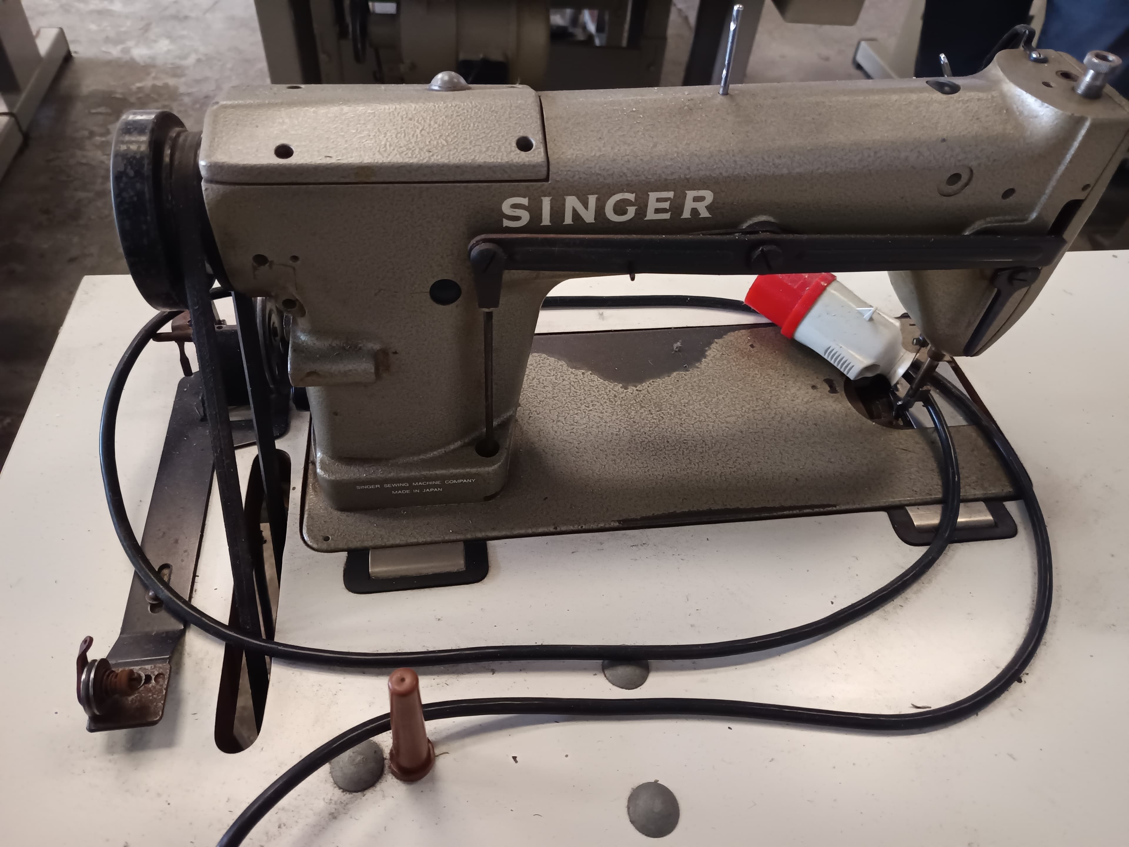 Máquina de coser — imagen 4