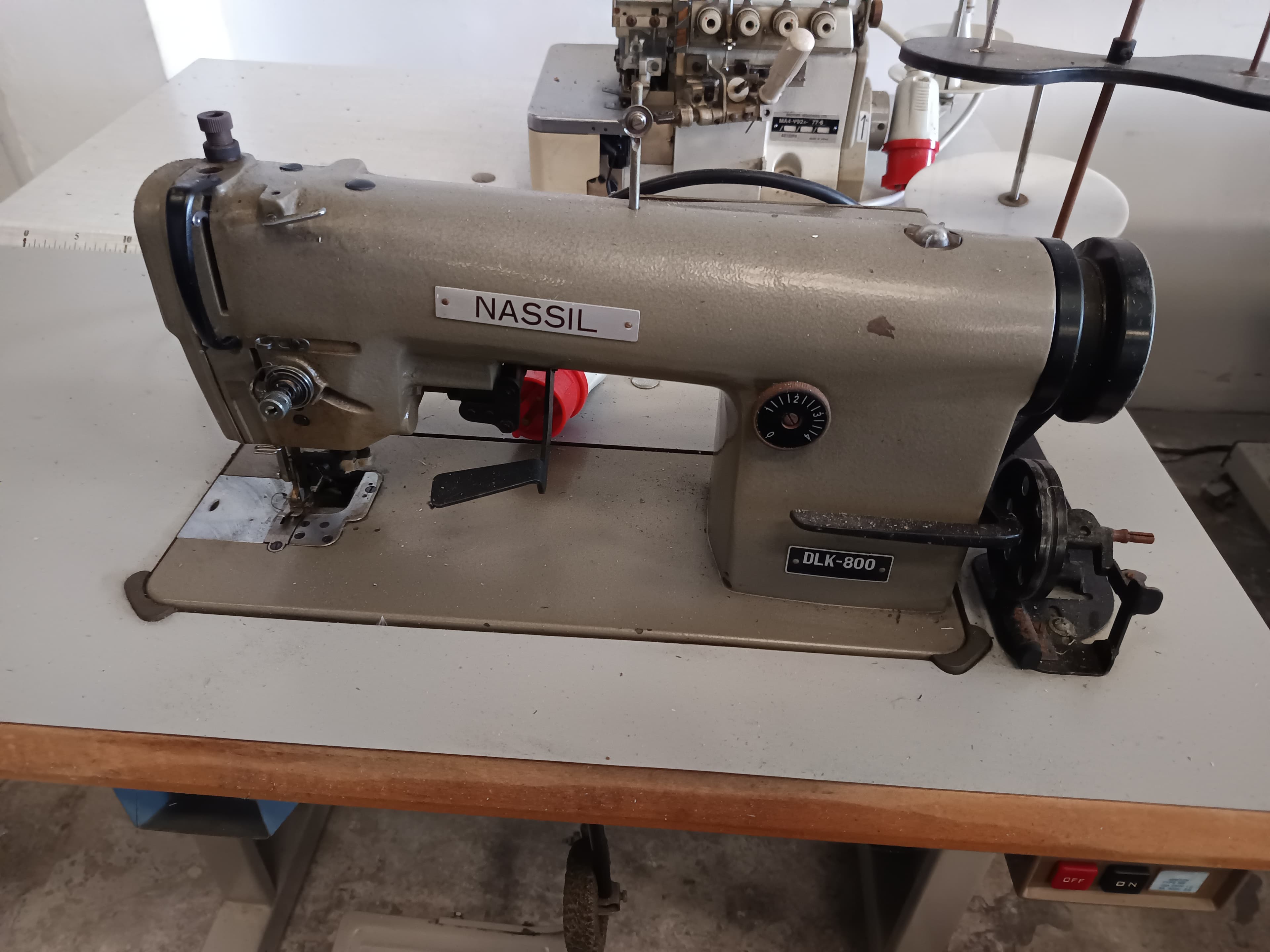 Máquina de coser — imagen 3