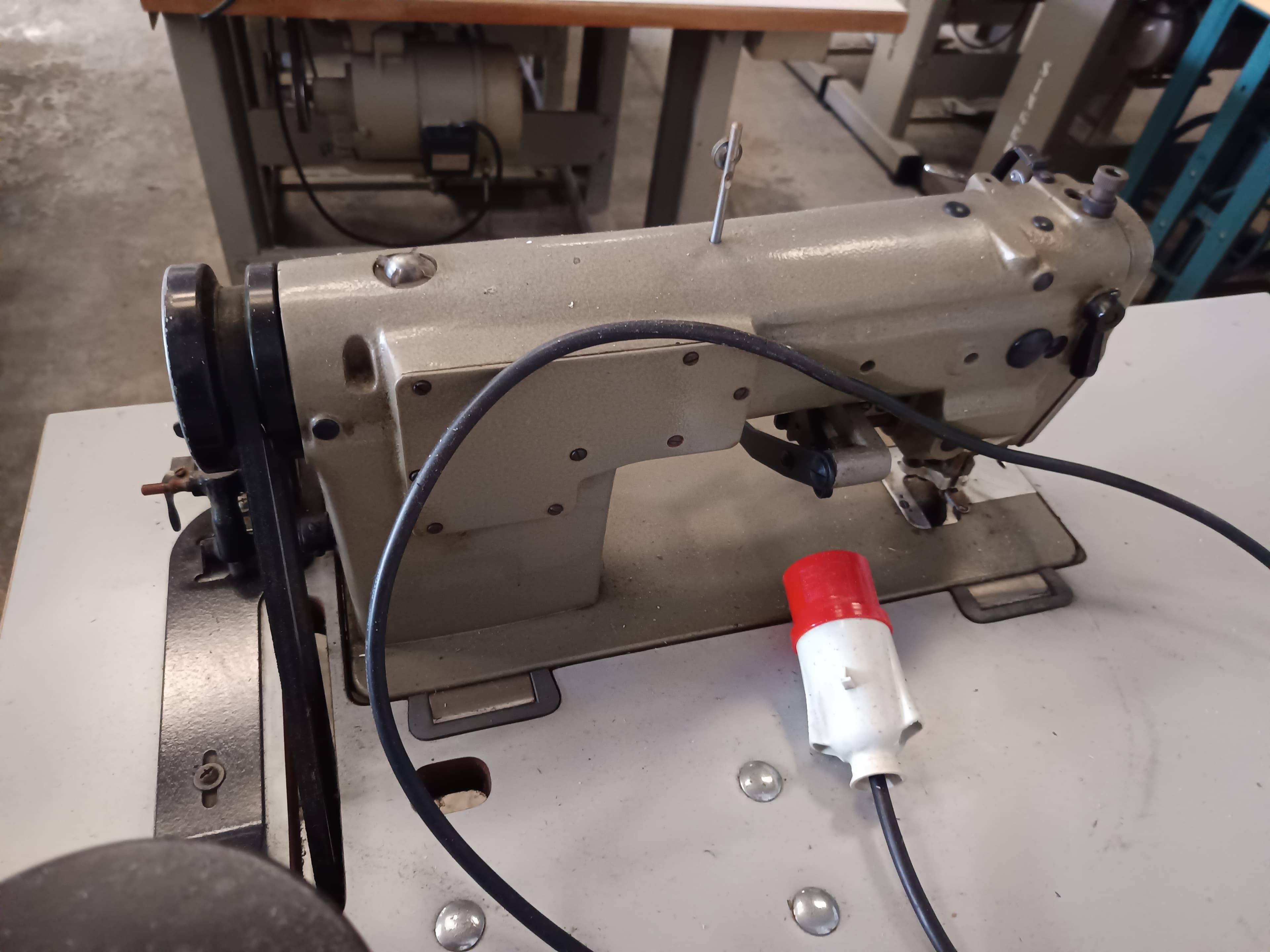 Máquina de coser — imagen 4
