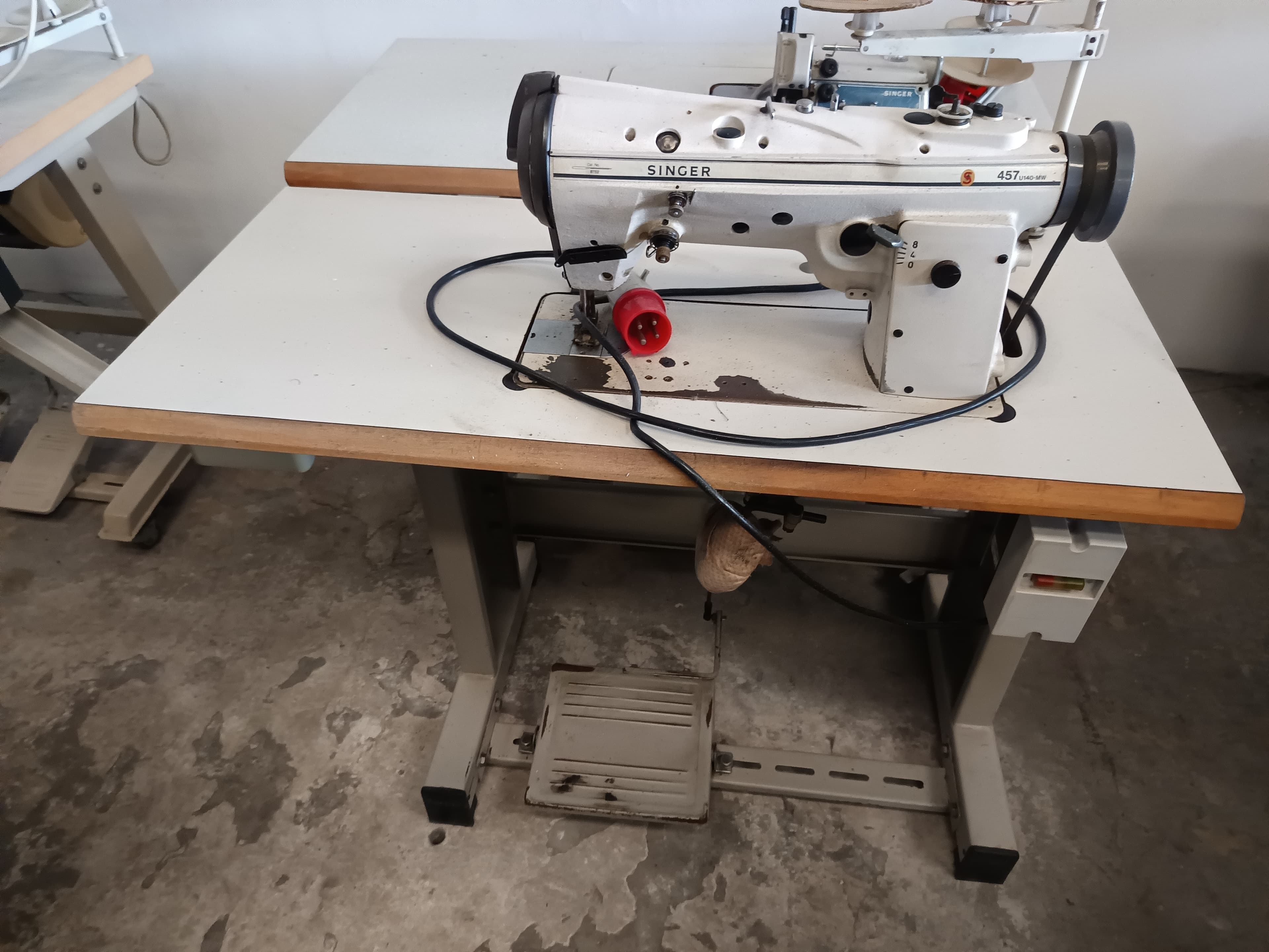 Máquina de coser — imagen 1