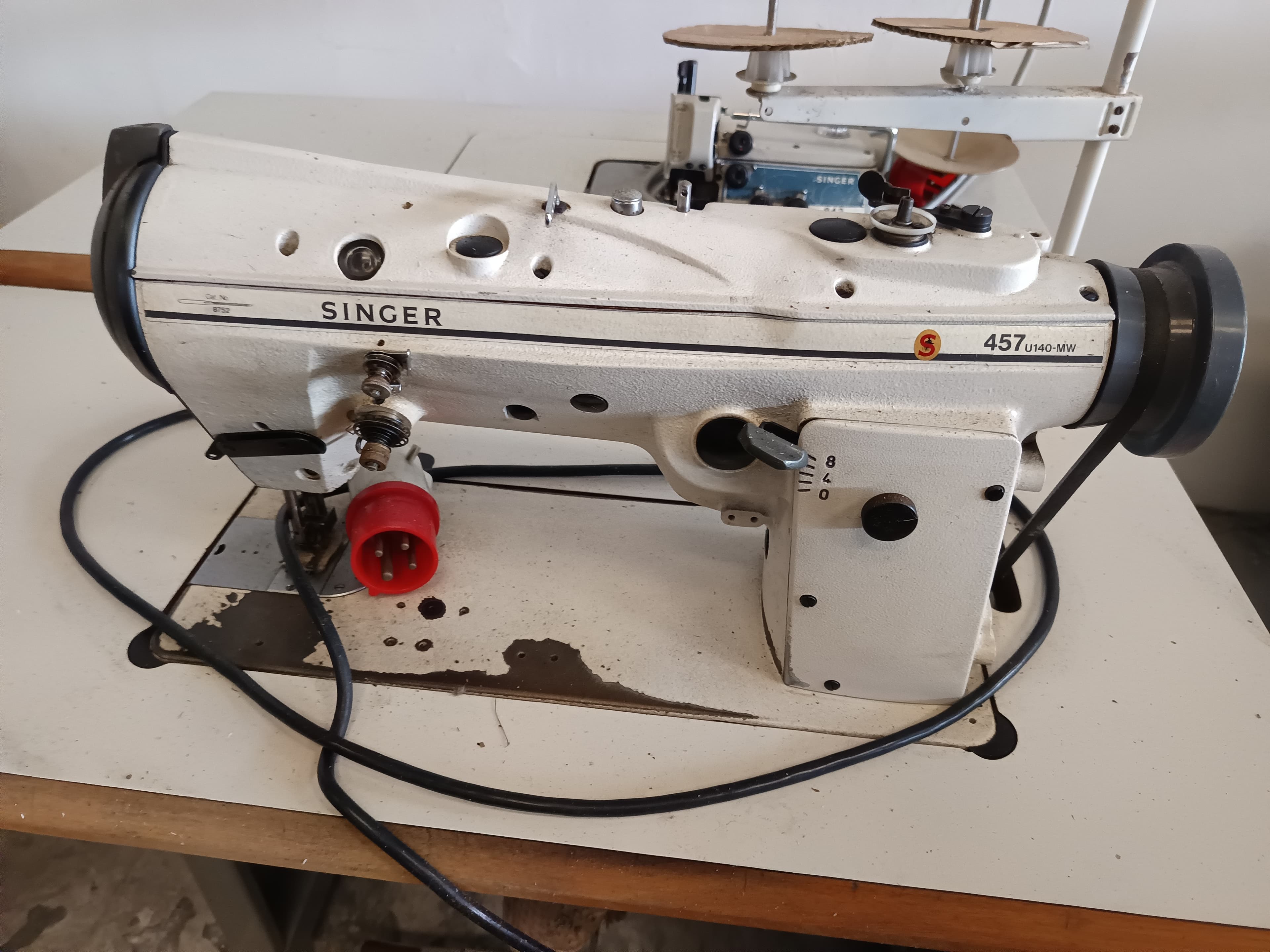 Máquina de coser — imagen 3
