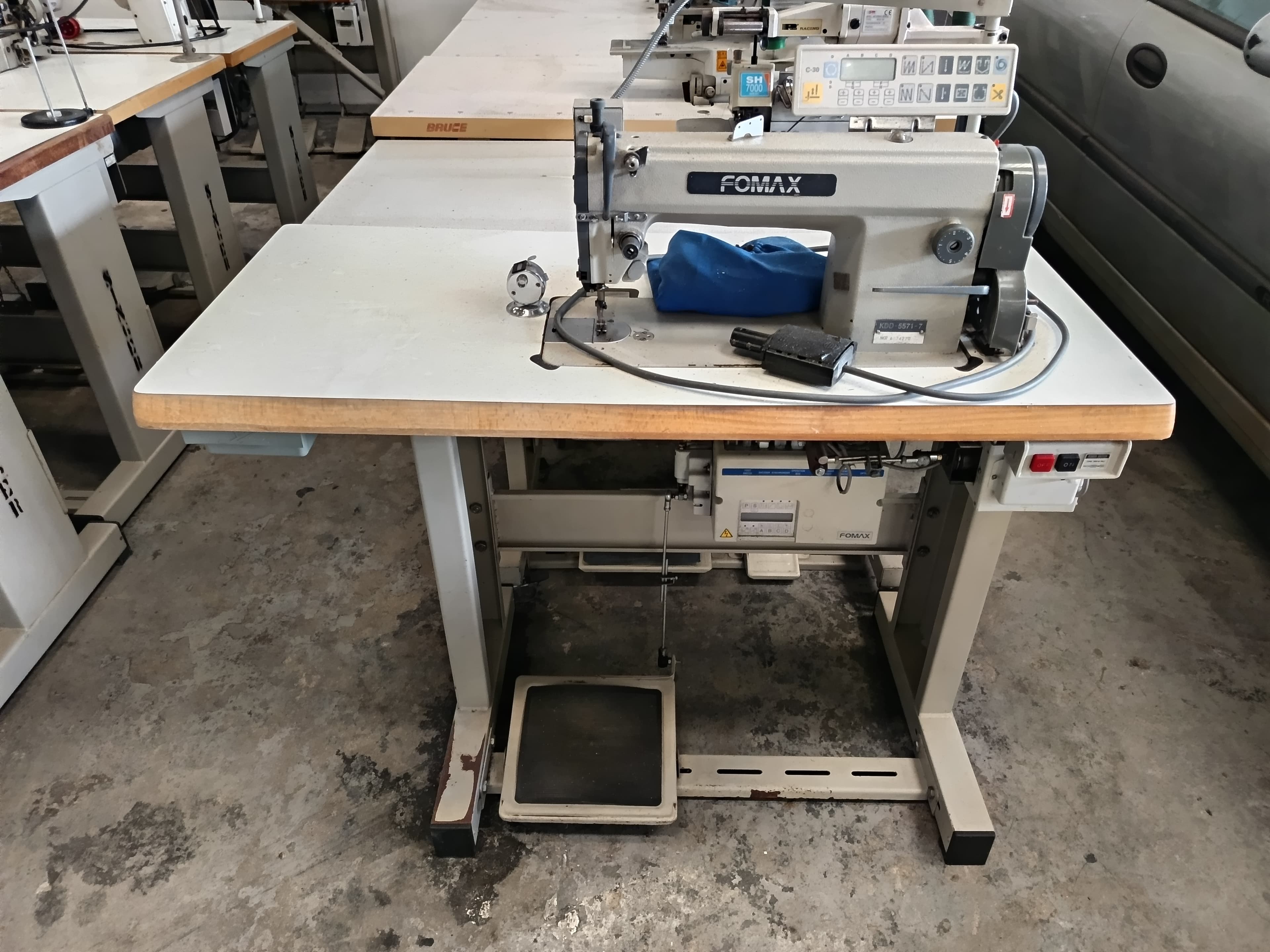 Máquina de coser — imagen 1