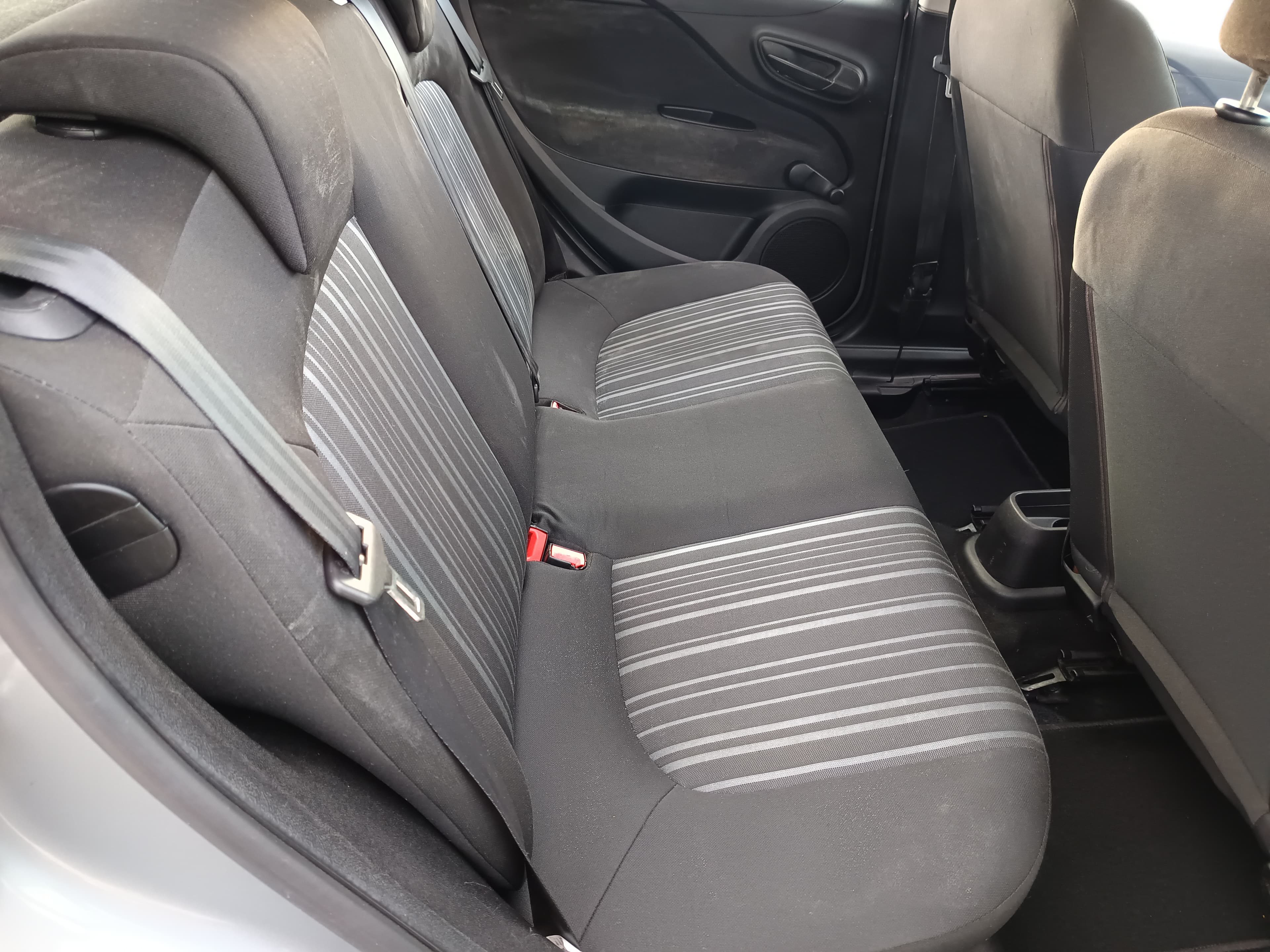 Fiat Punto — image 25
