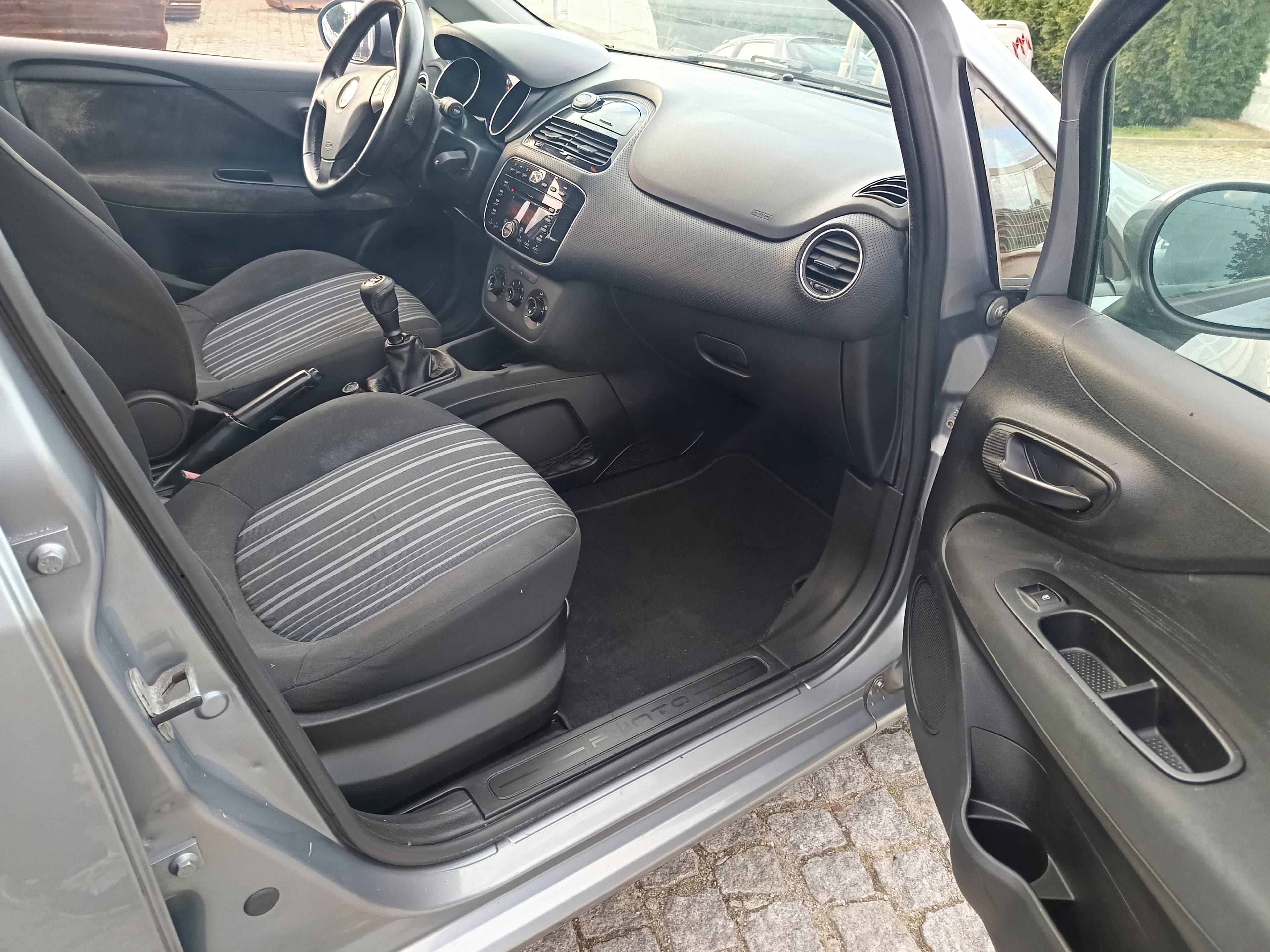 Fiat Punto — image 26