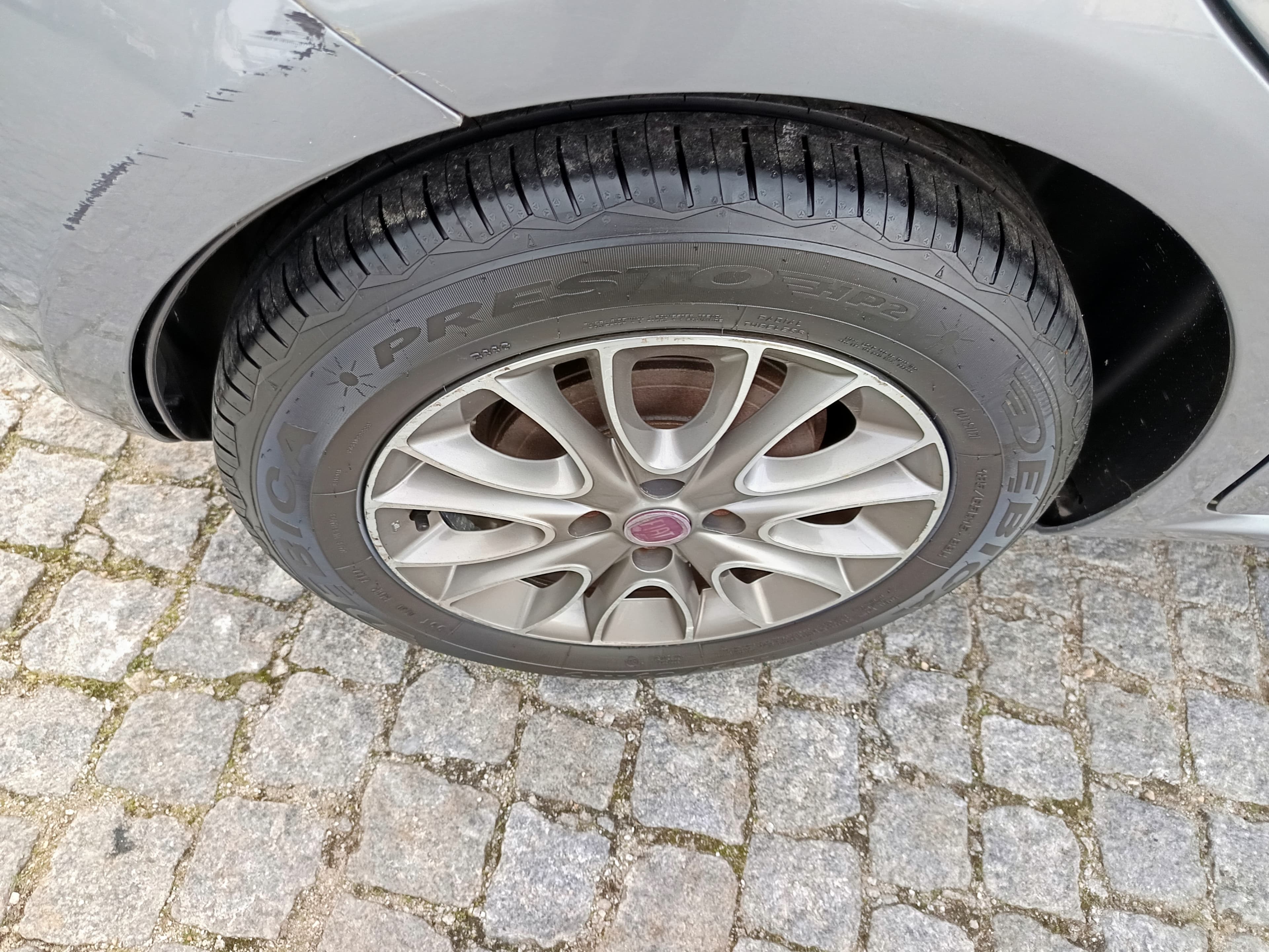 Fiat Punto — image 11