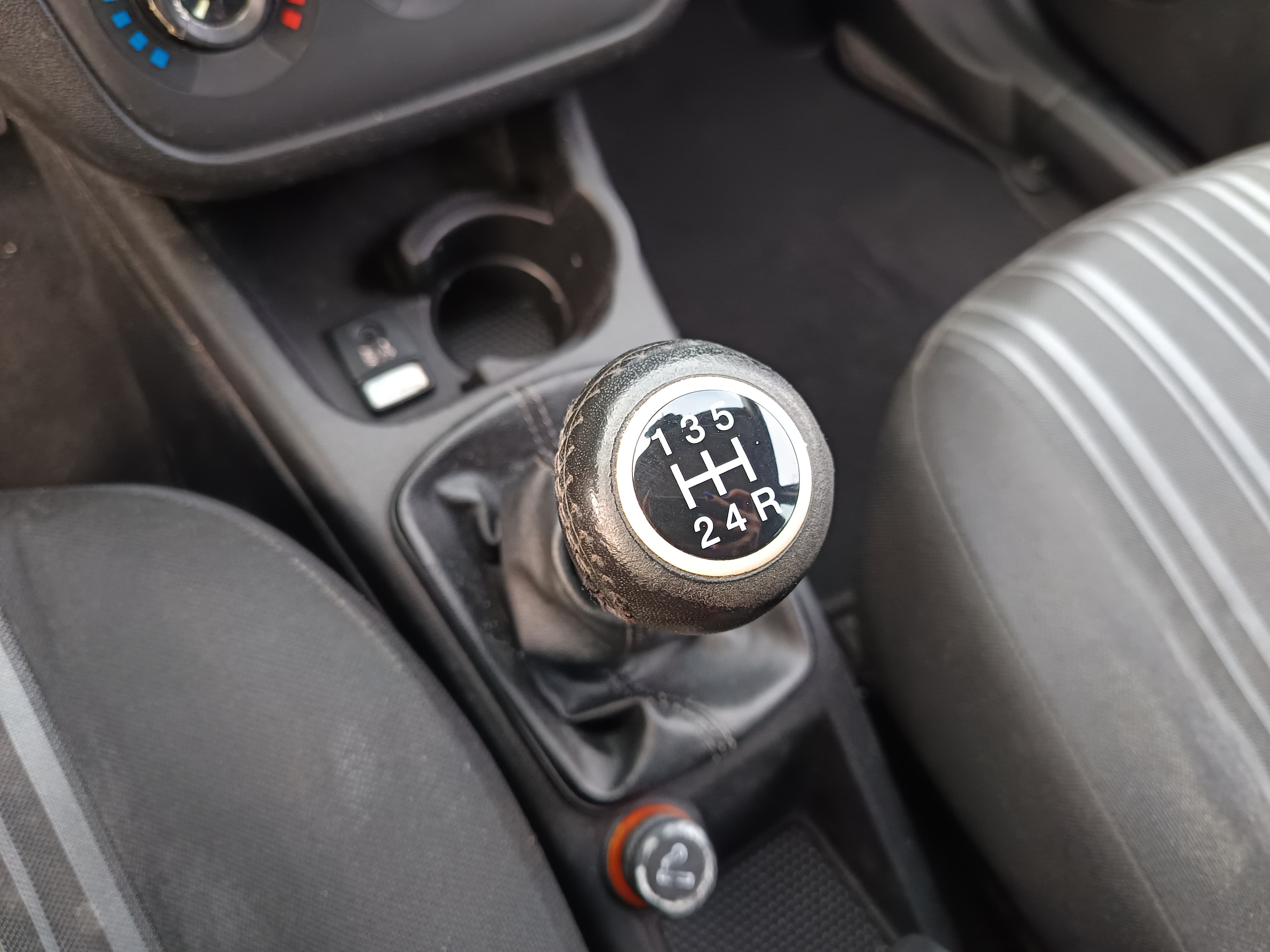 Fiat Punto — image 40