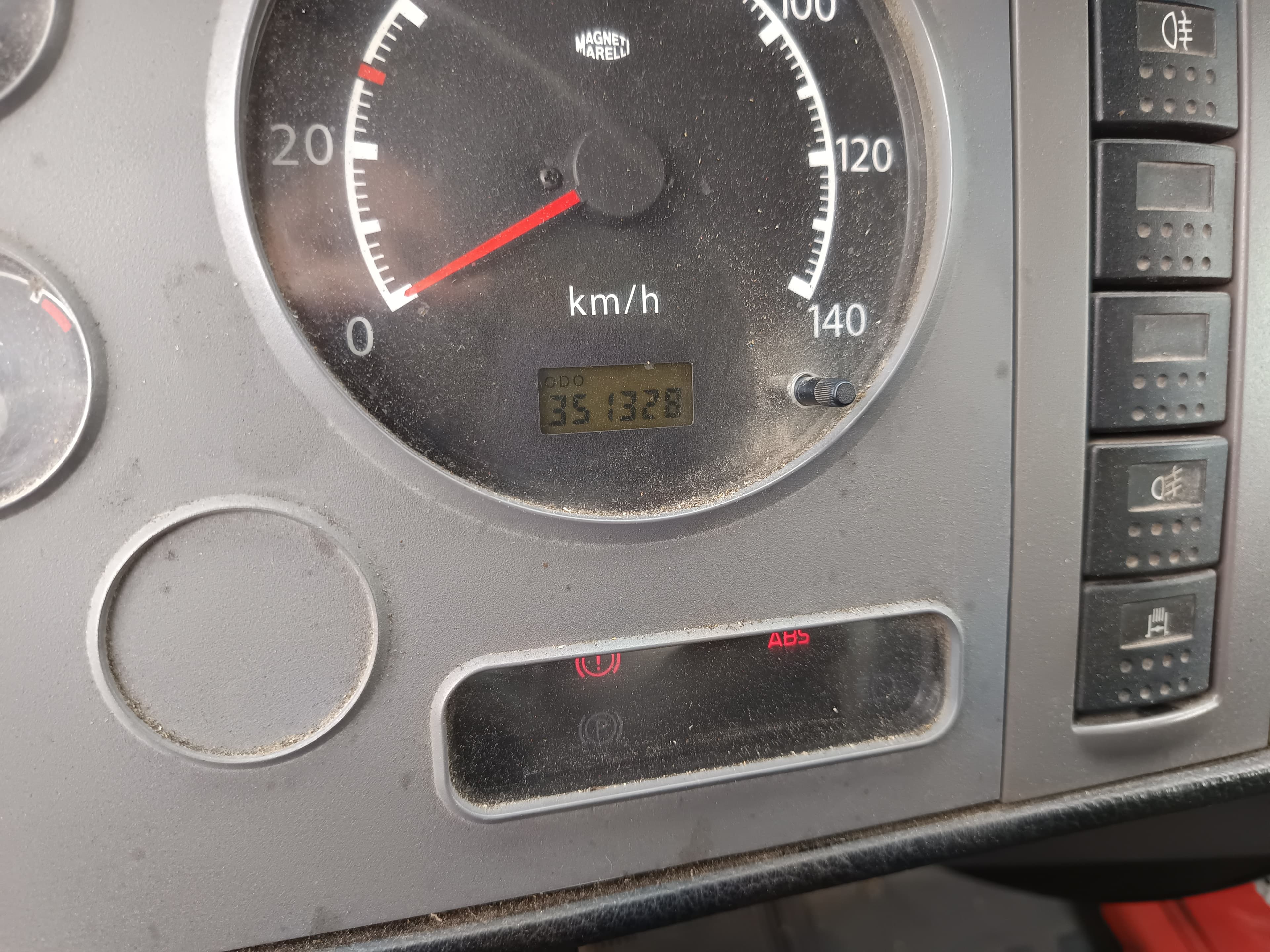 Nissan Atleon · Ano 2005 — imagen 24