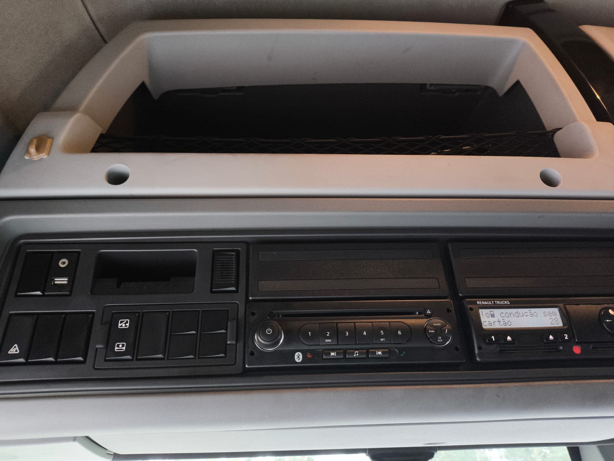 Trator Renault T480 · Ano 2015 · Retarder — imagen 28