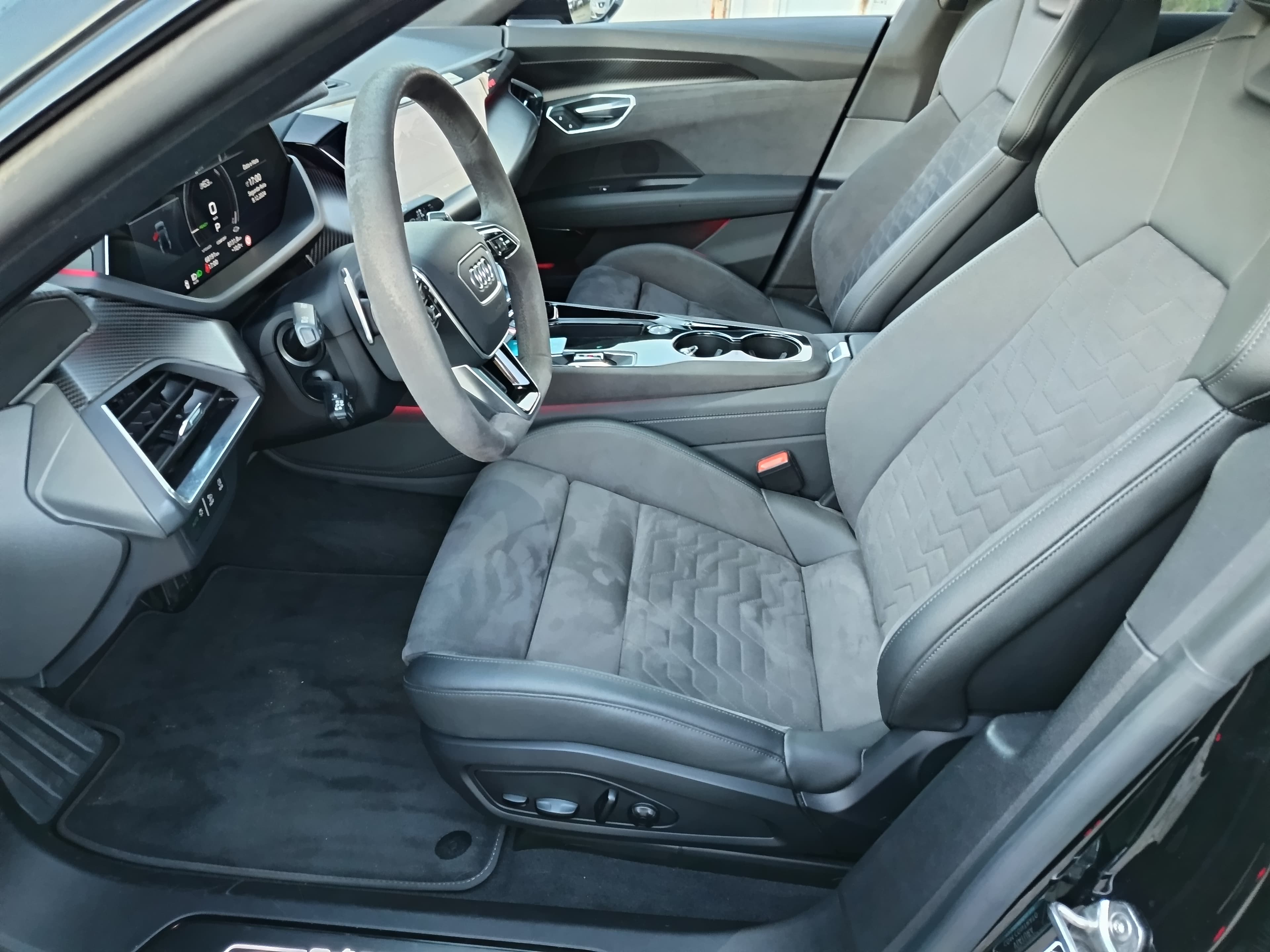 Audi e-tron GT quattro · Ano 2021 — imagen 36