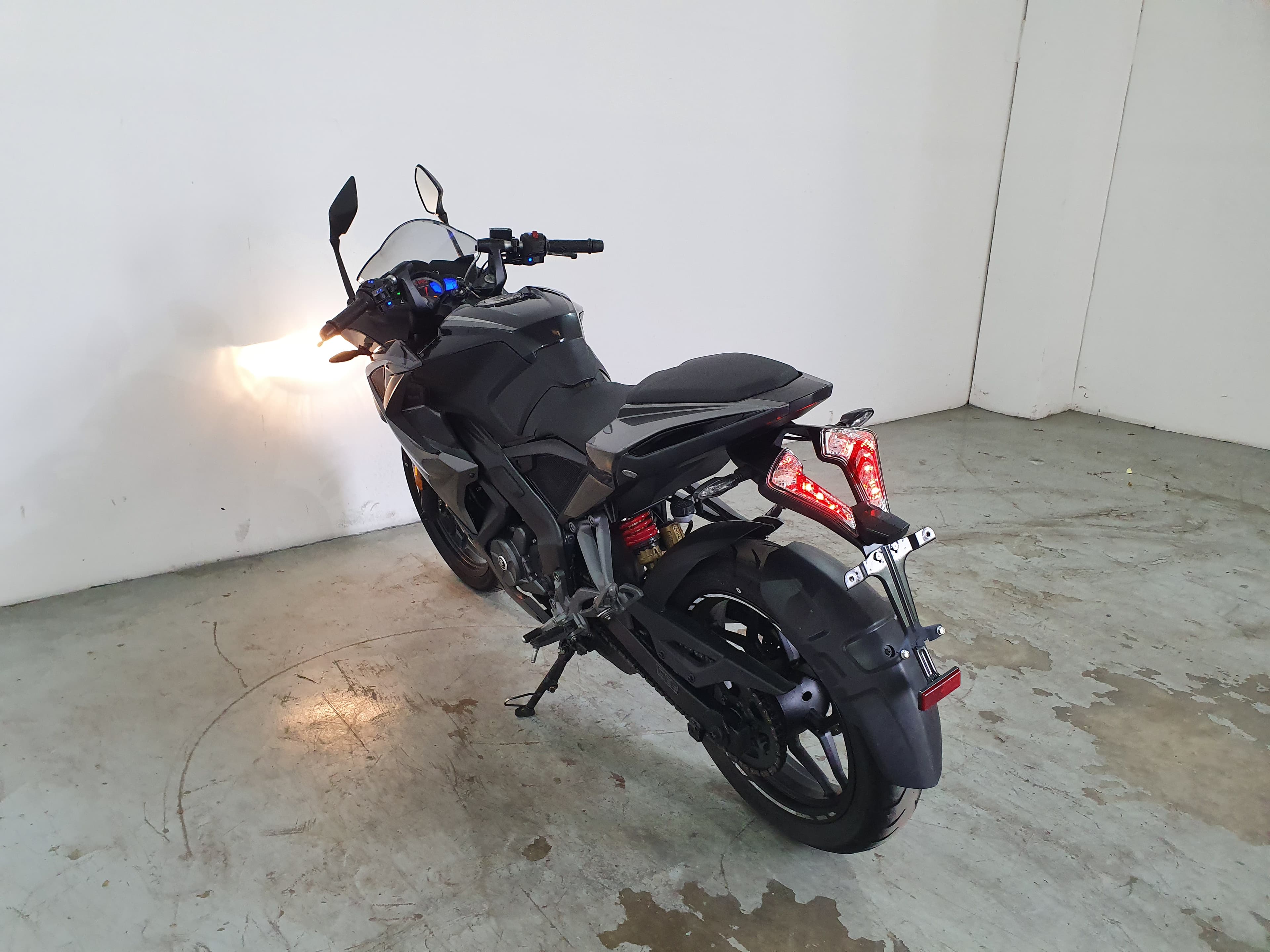 Bajaj Pulsar RS200 — image 3