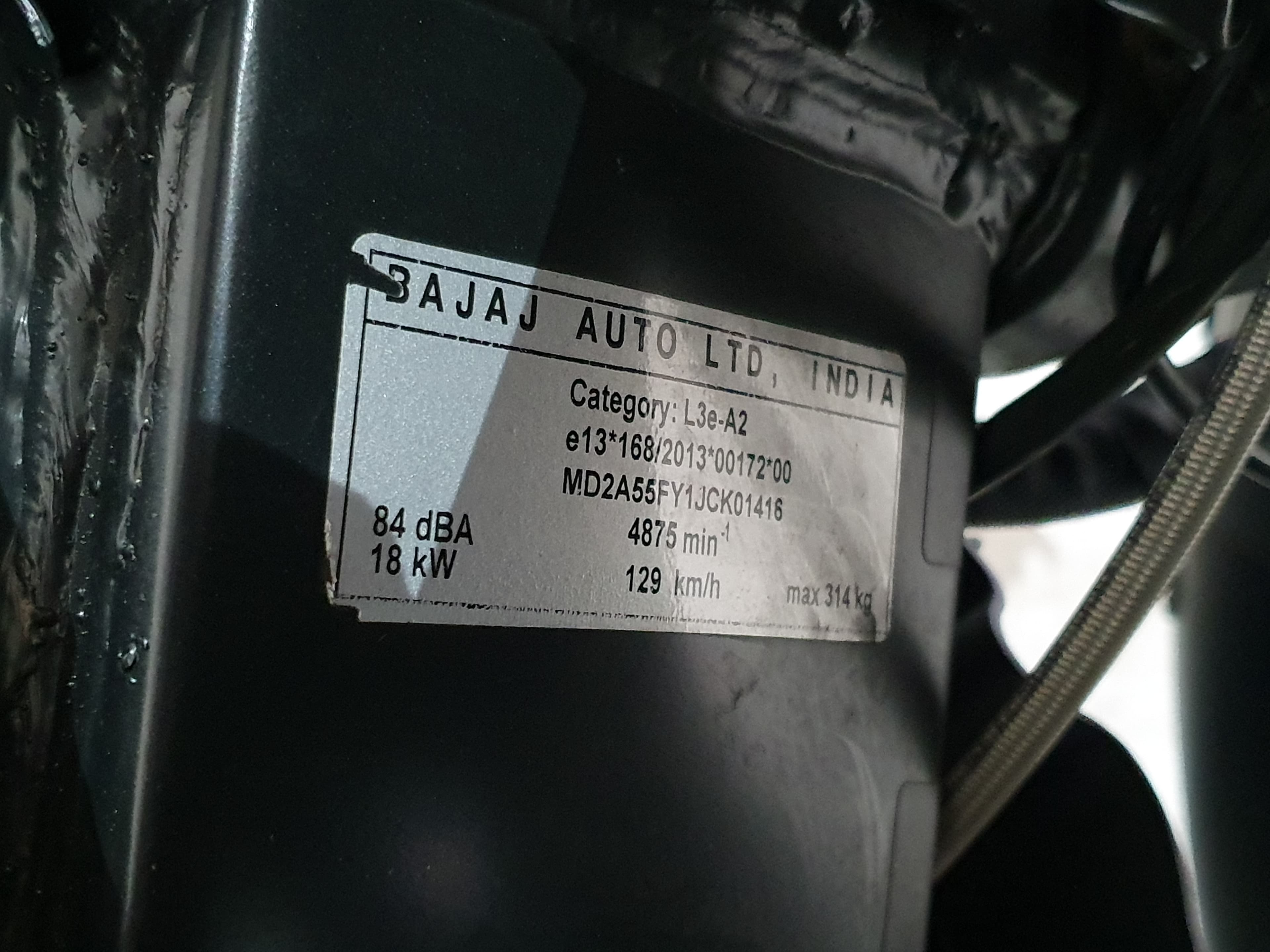 Bajaj Pulsar RS200 — image 11