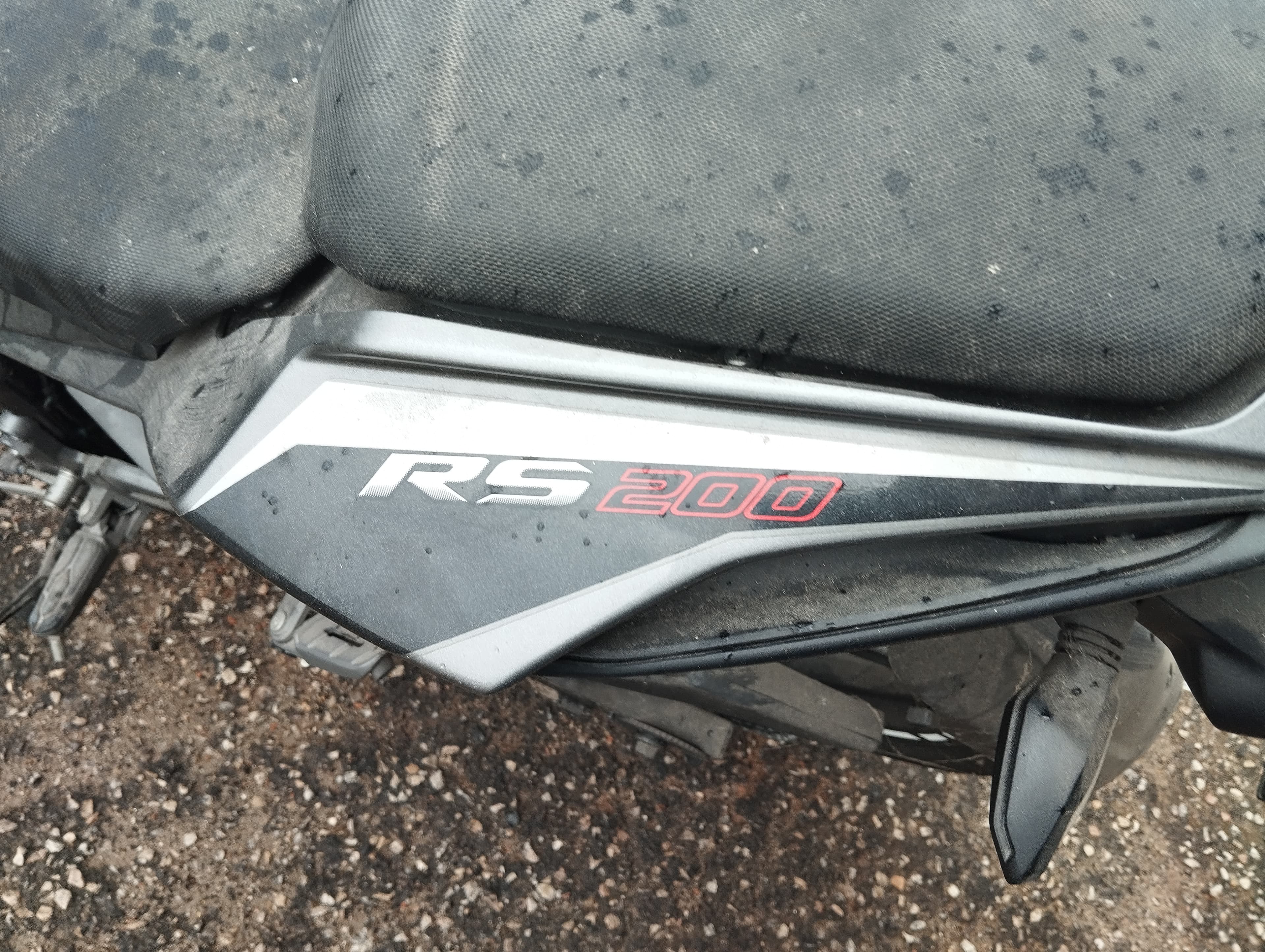 Bajaj Pulsar RS 200 — imagen 10