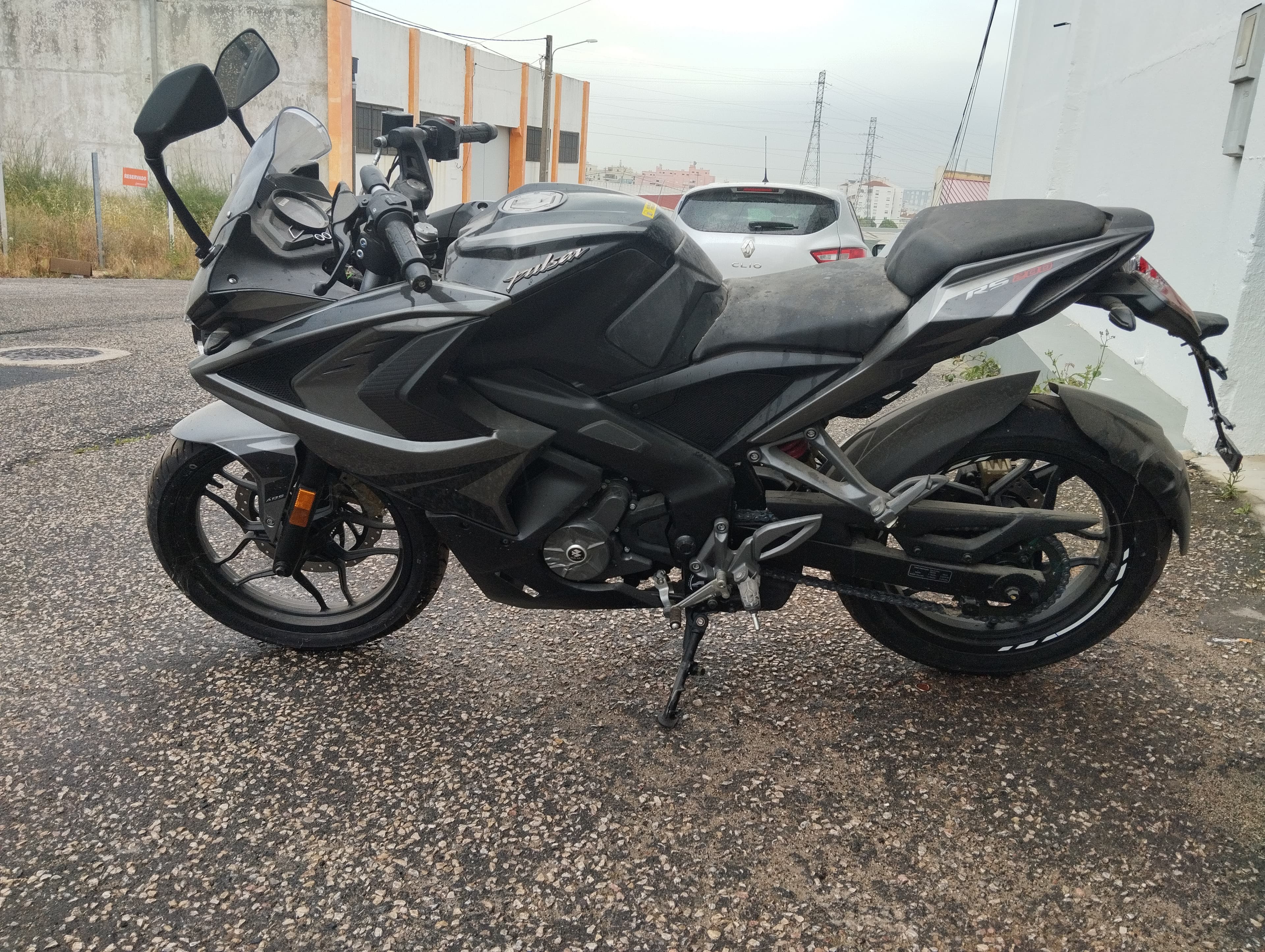 Bajaj Pulsar RS 200 — imagen 4