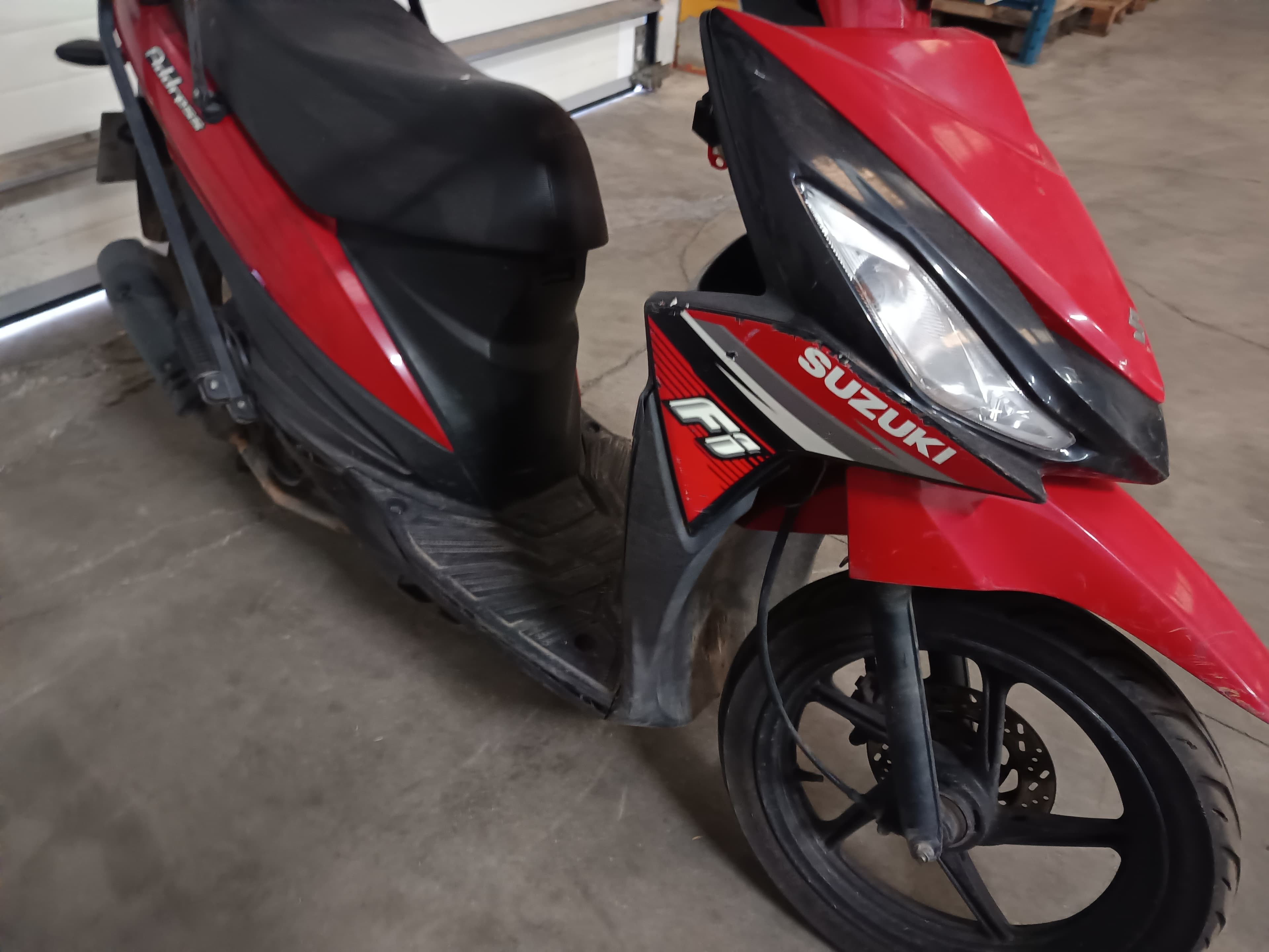 Suzuki UK 110 Adress · Ano 2015 — imagen 11