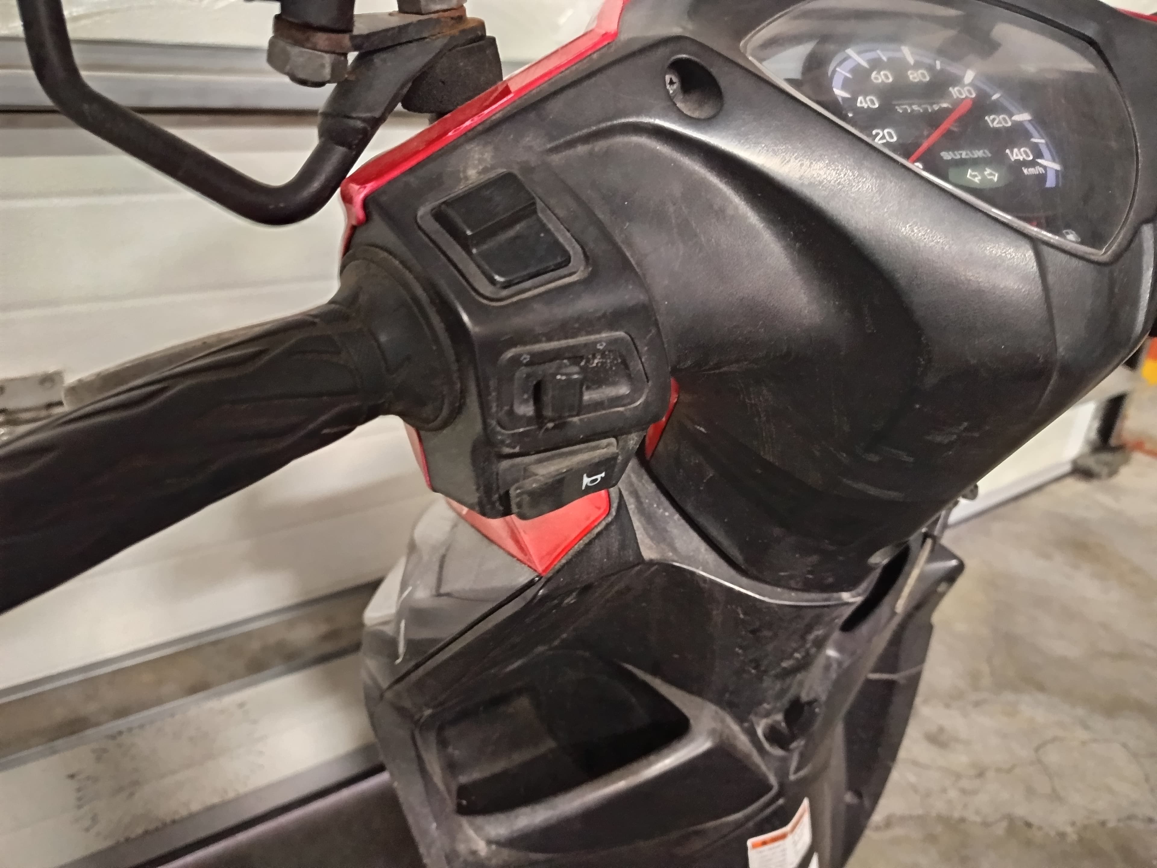 Suzuki UK 110 Adress · Ano 2015 — imagen 10