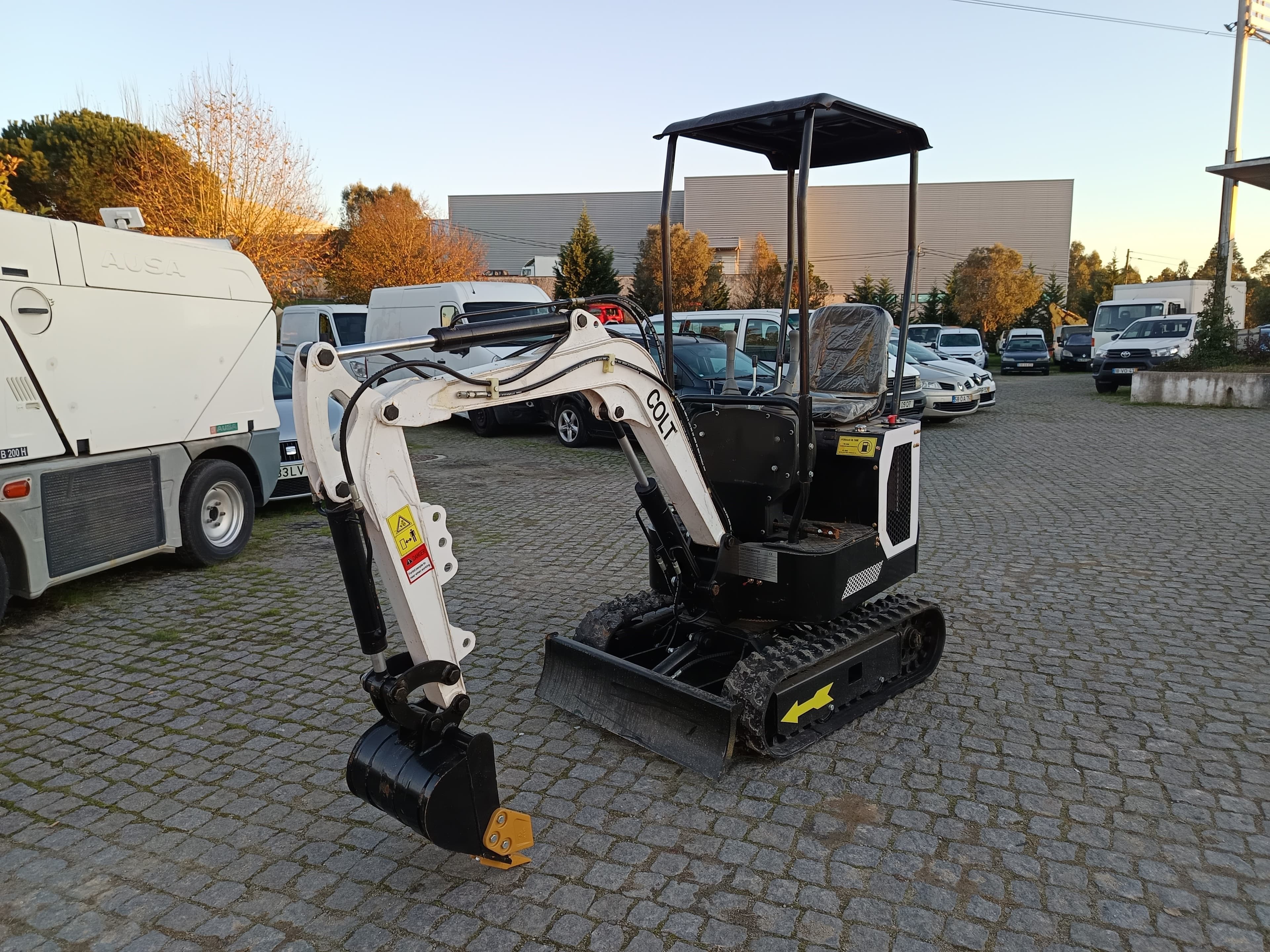 Mini Giratória Colt · Ano 2024 — imagen 2