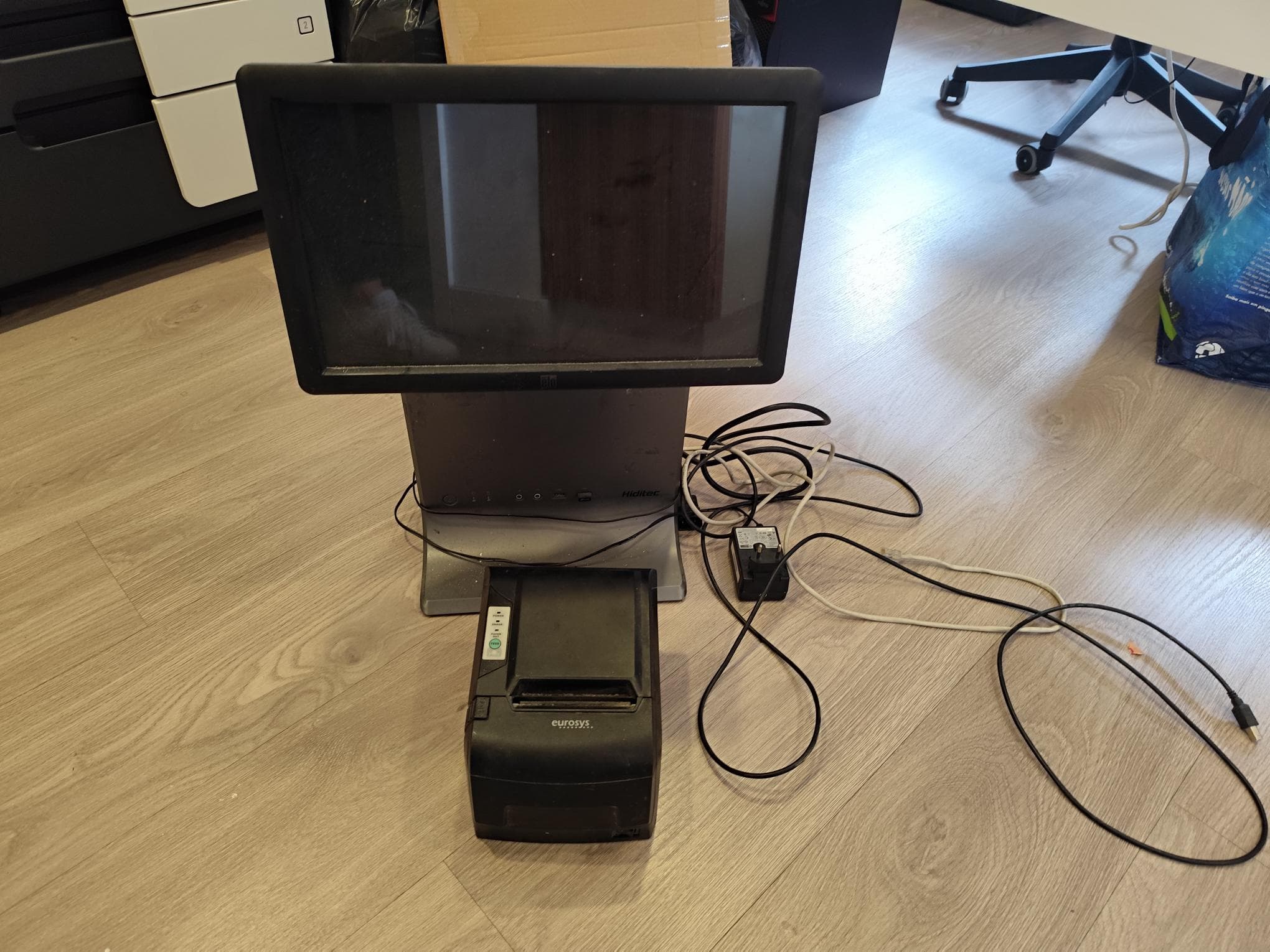 Material Informático · Televisor — imagen 4