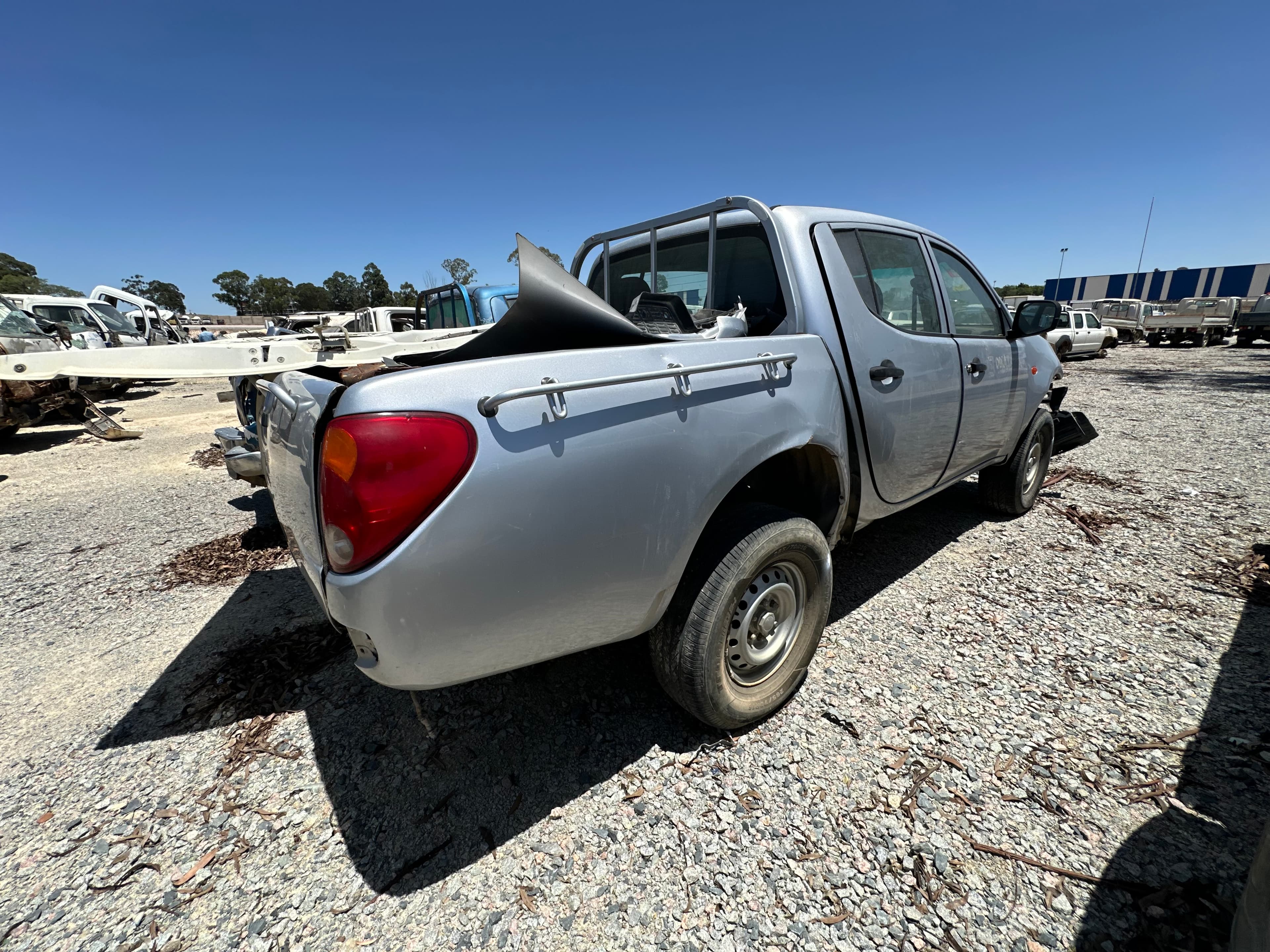 MITSUBIHSI L200 — imagen 6