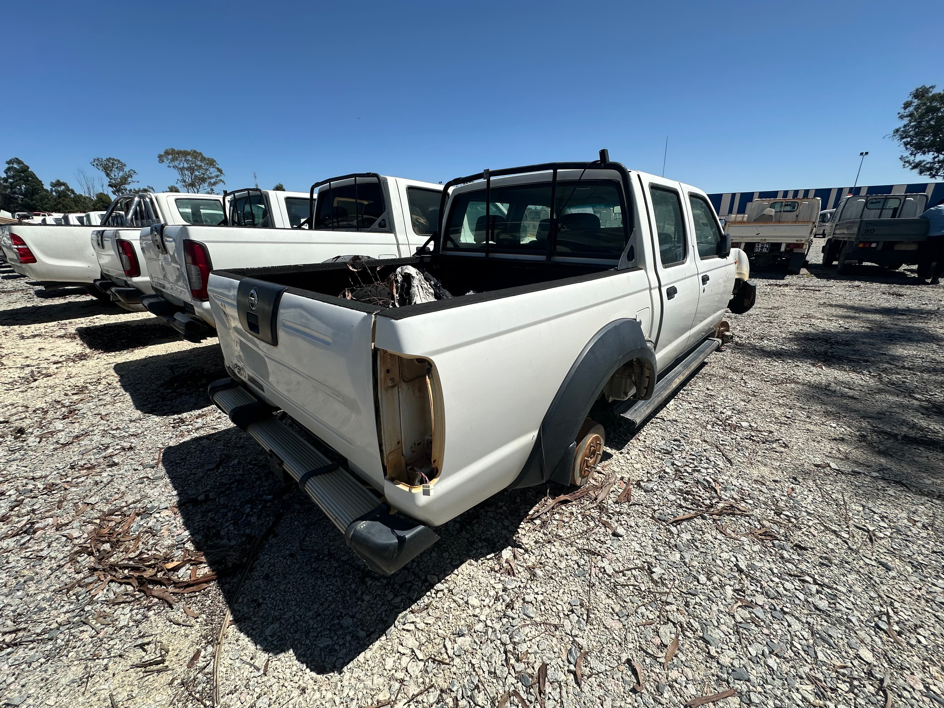 NISSAN HARDBODY 4WD DC — imagen 4