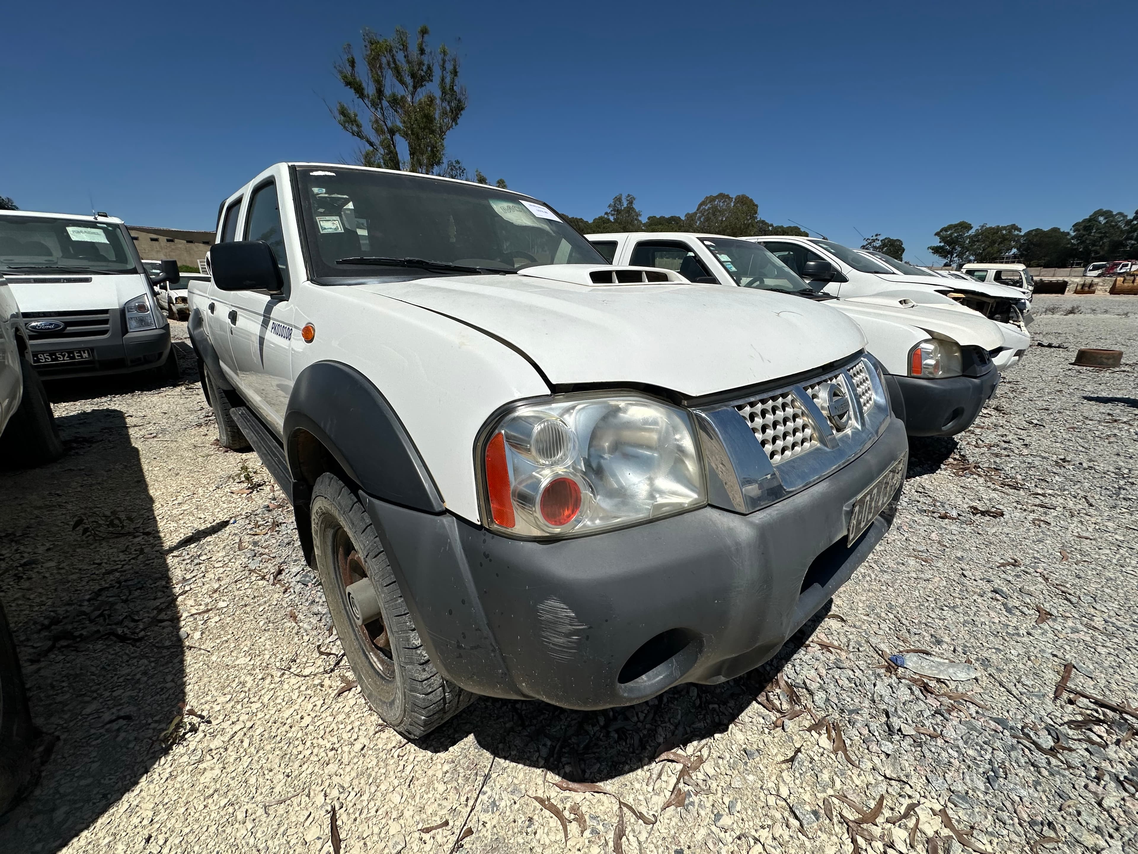 NISSAN HARDBODY 4WD DC — image 3