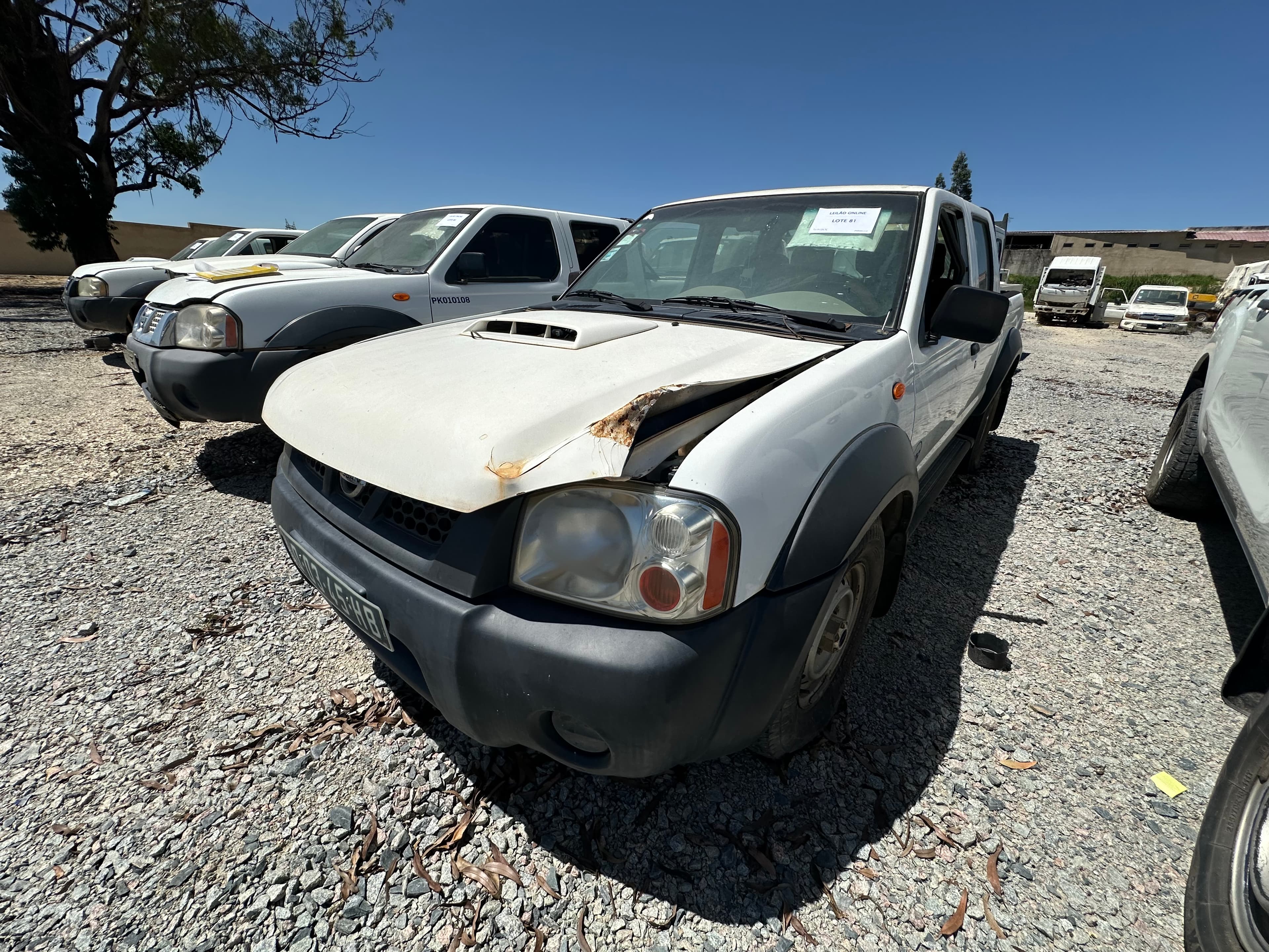 NISSAN HARDBODY 4WD DC