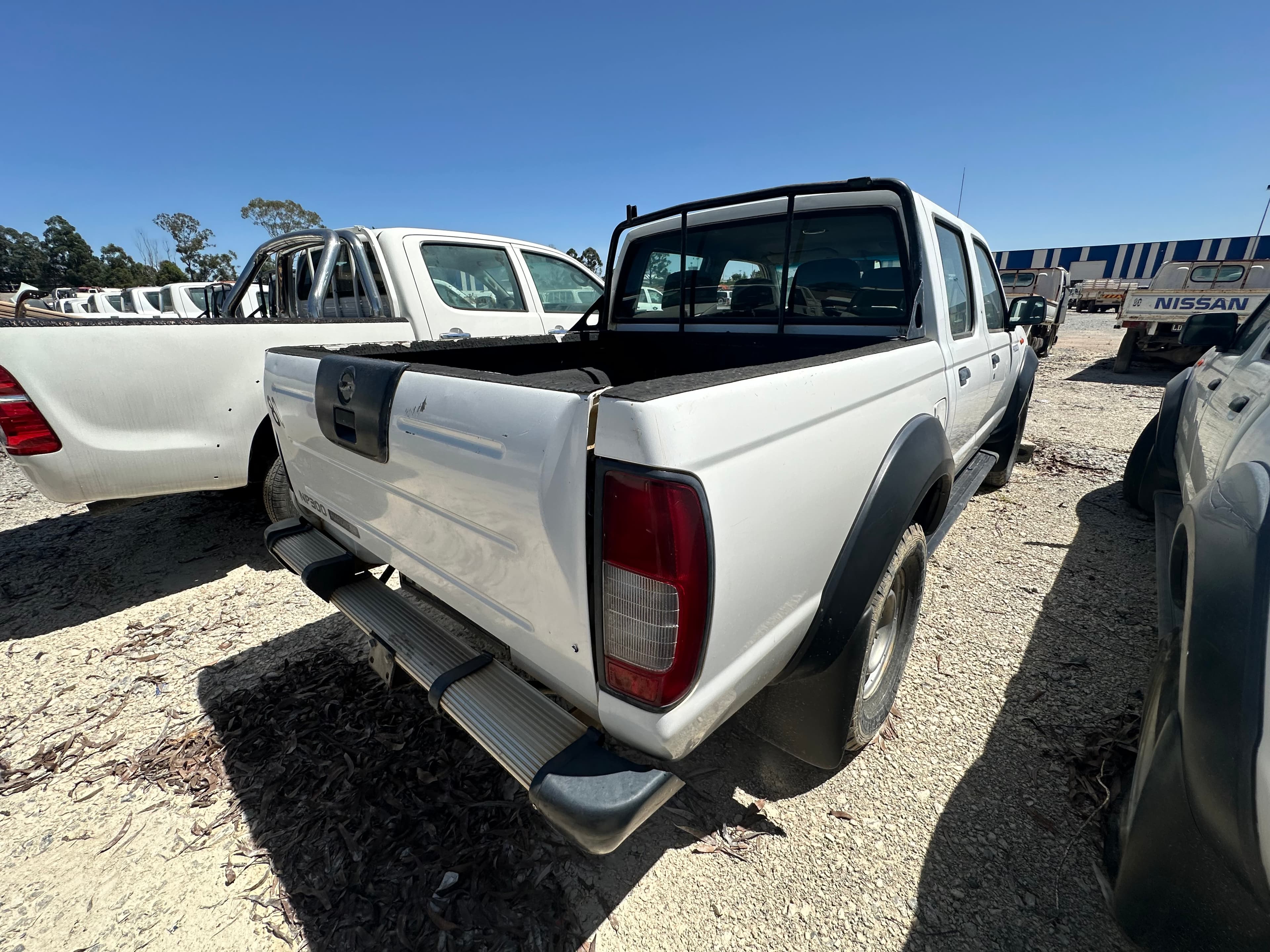 NISSAN NP300 HARDBODY — image 4