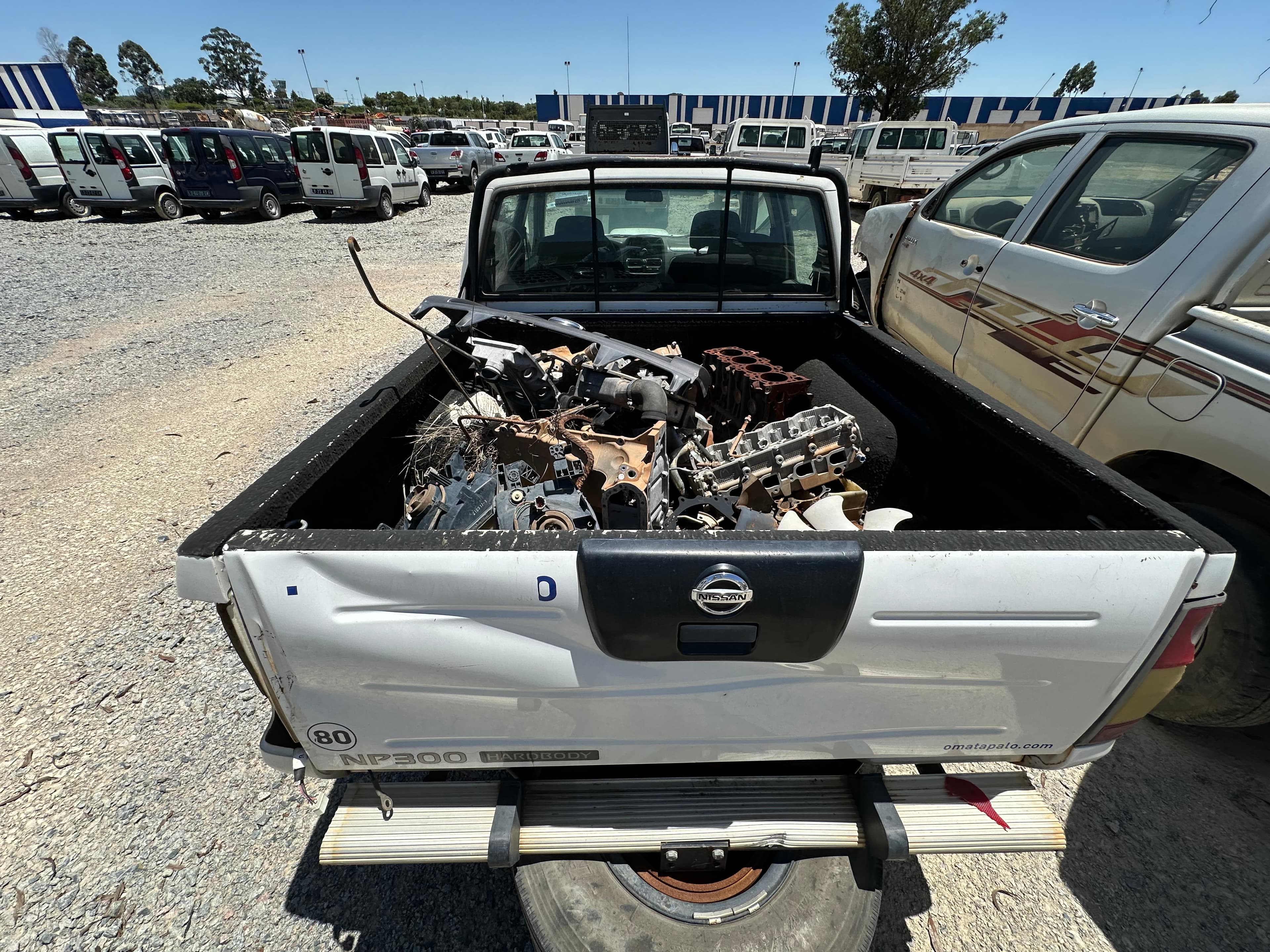NISSAN HARDBODY 4WD DC — imagen 7