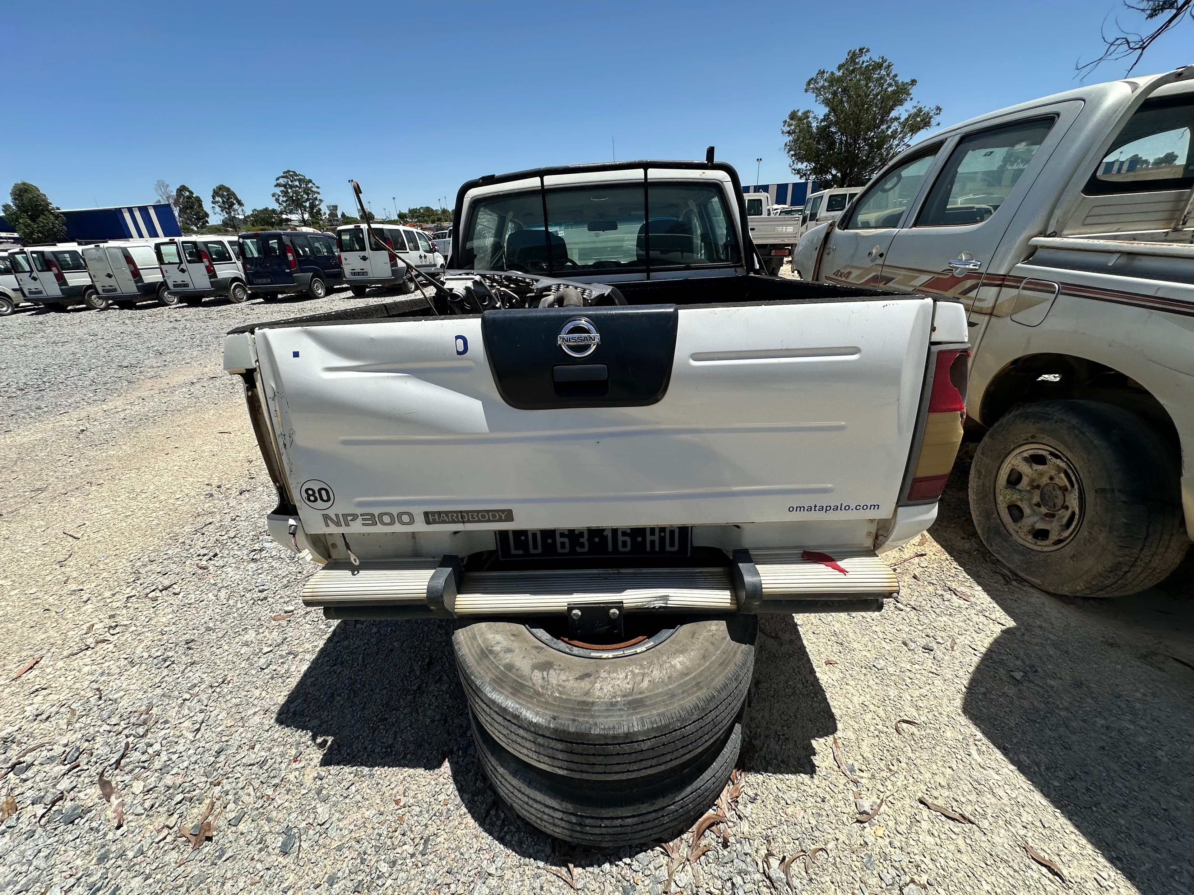 NISSAN HARDBODY 4WD DC — imagen 6