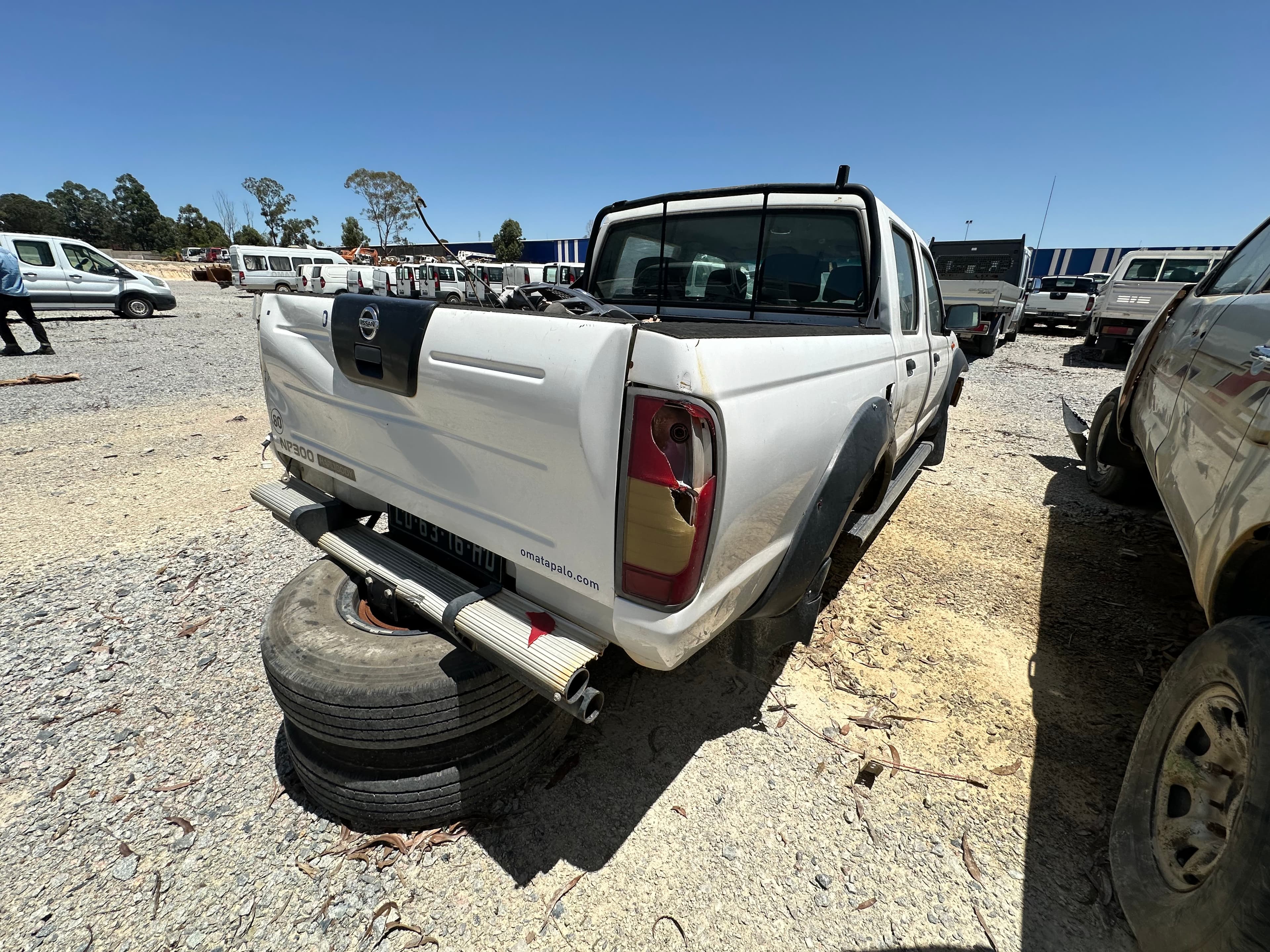 NISSAN HARDBODY 4WD DC — imagen 5